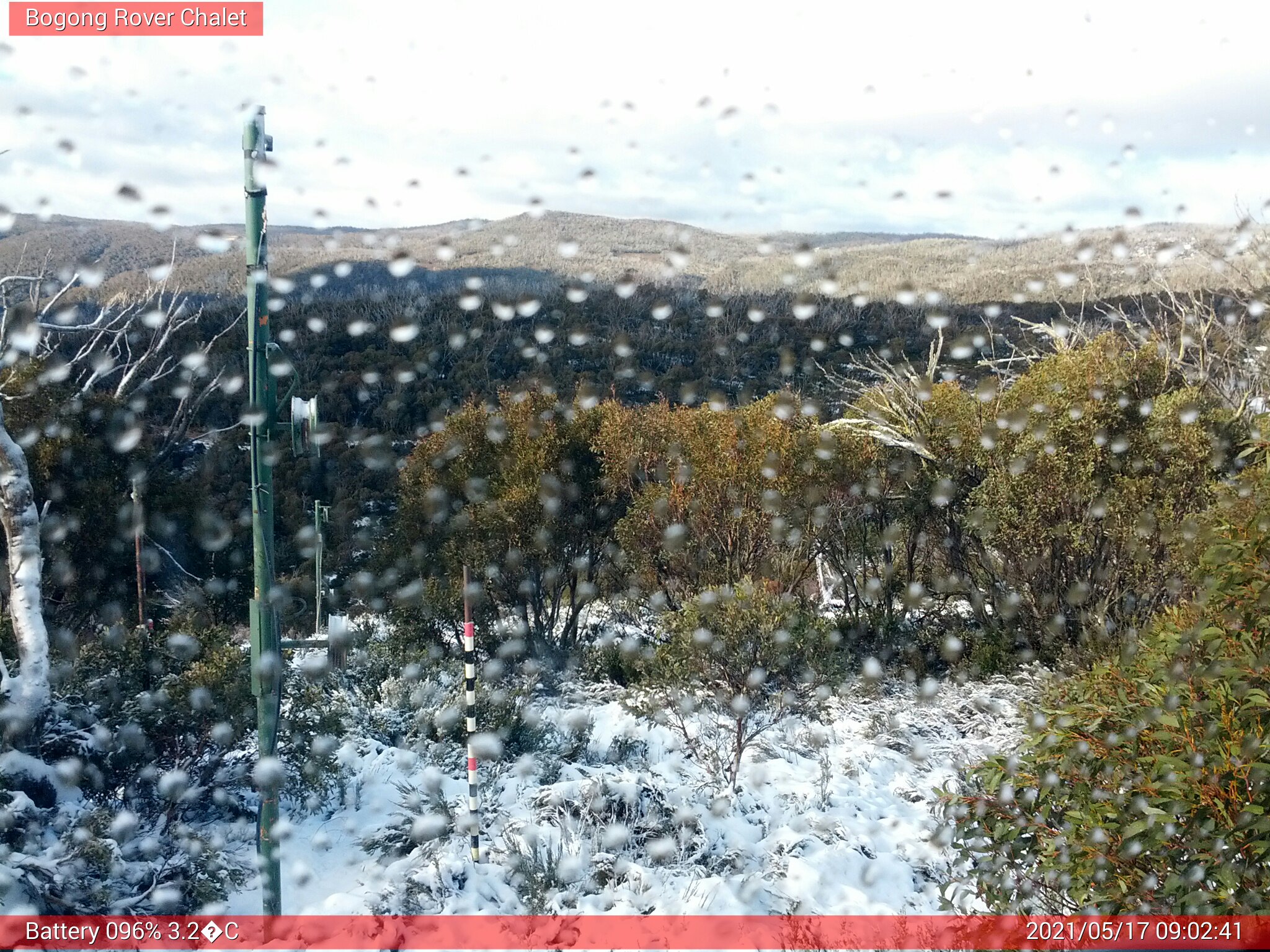 Bogong Web Cam 9:02am Monday 17th of May 2021