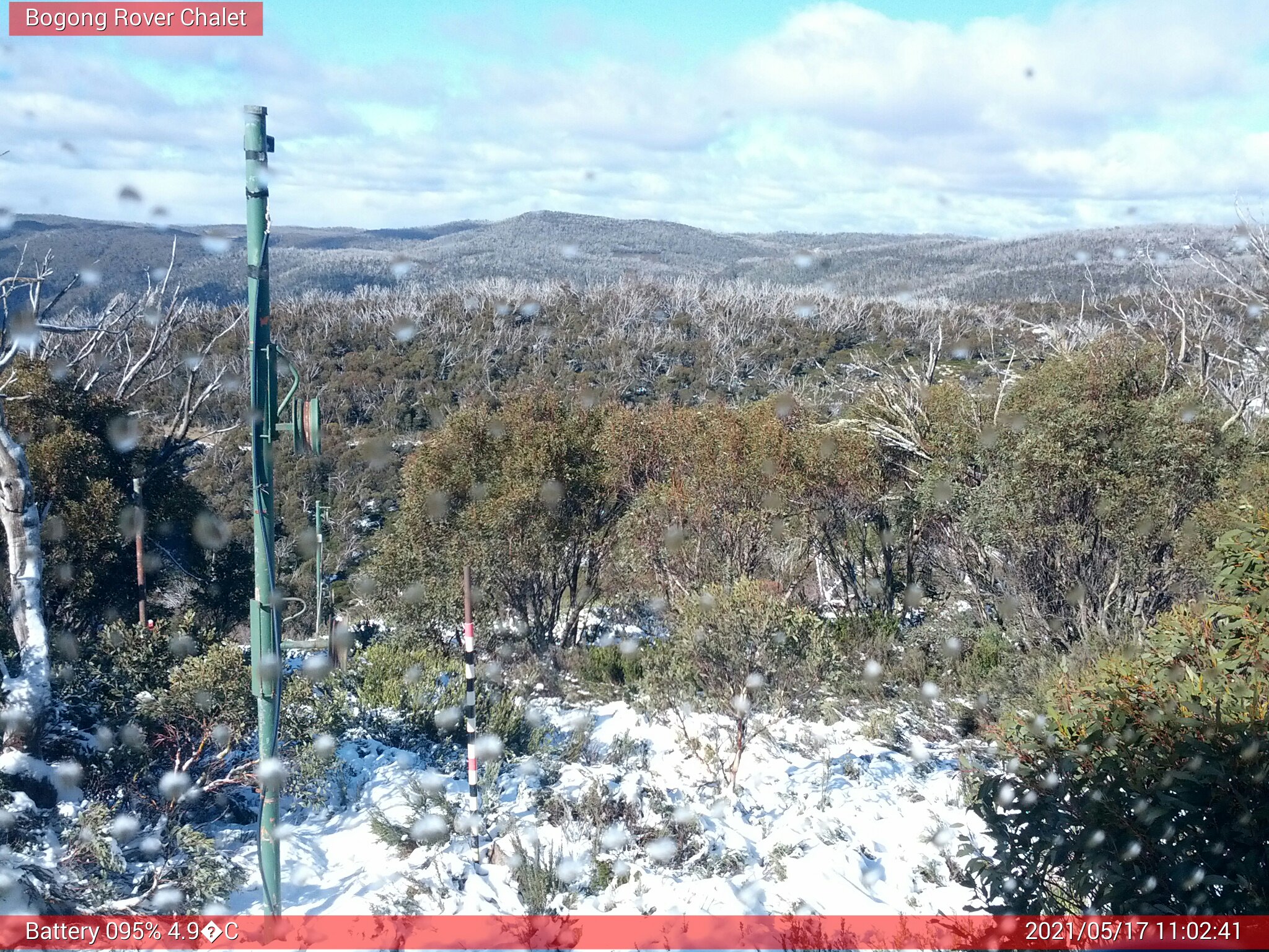 Bogong Web Cam 11:02am Monday 17th of May 2021