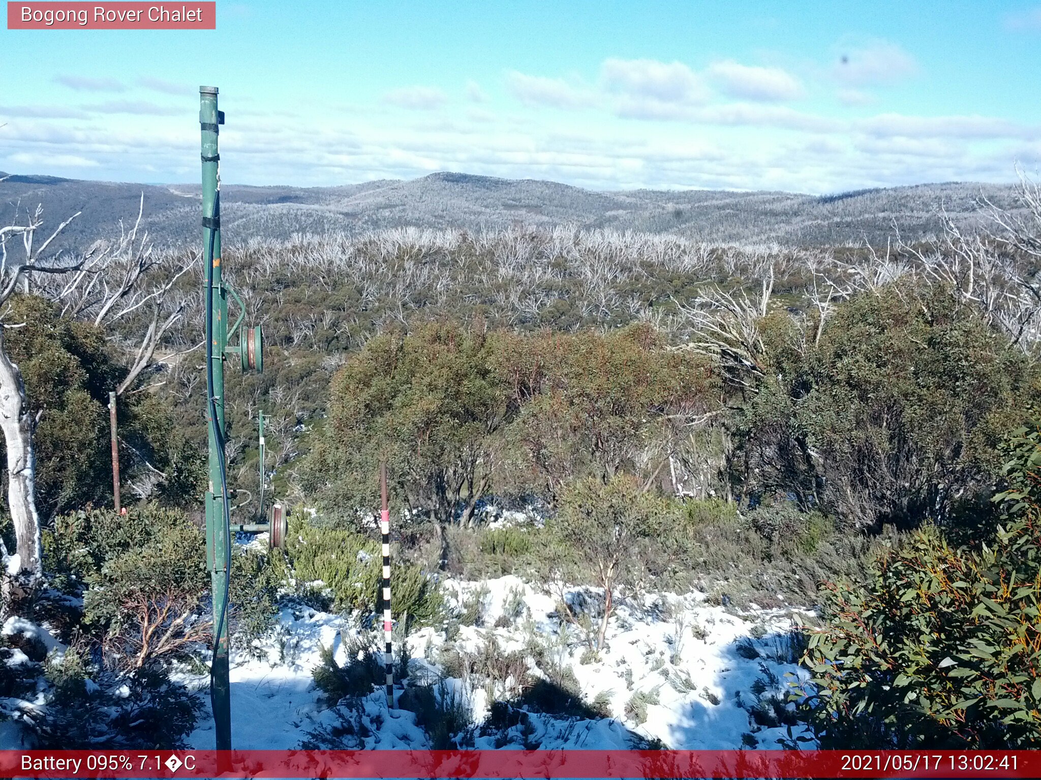 Bogong Web Cam 1:02pm Monday 17th of May 2021