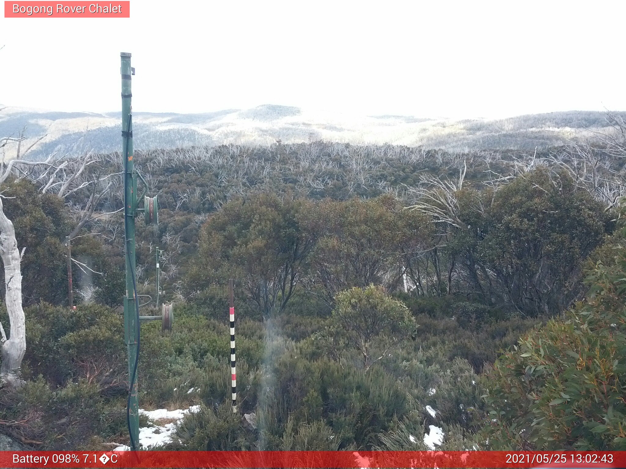 Bogong Web Cam 1:02pm Tuesday 25th of May 2021