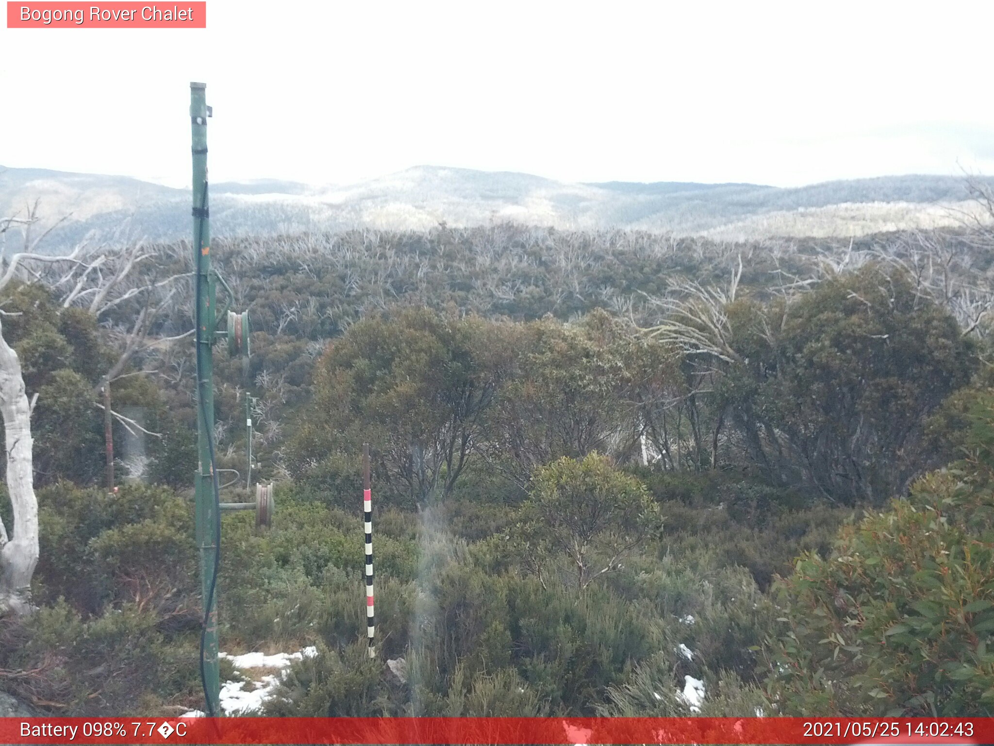 Bogong Web Cam 2:02pm Tuesday 25th of May 2021