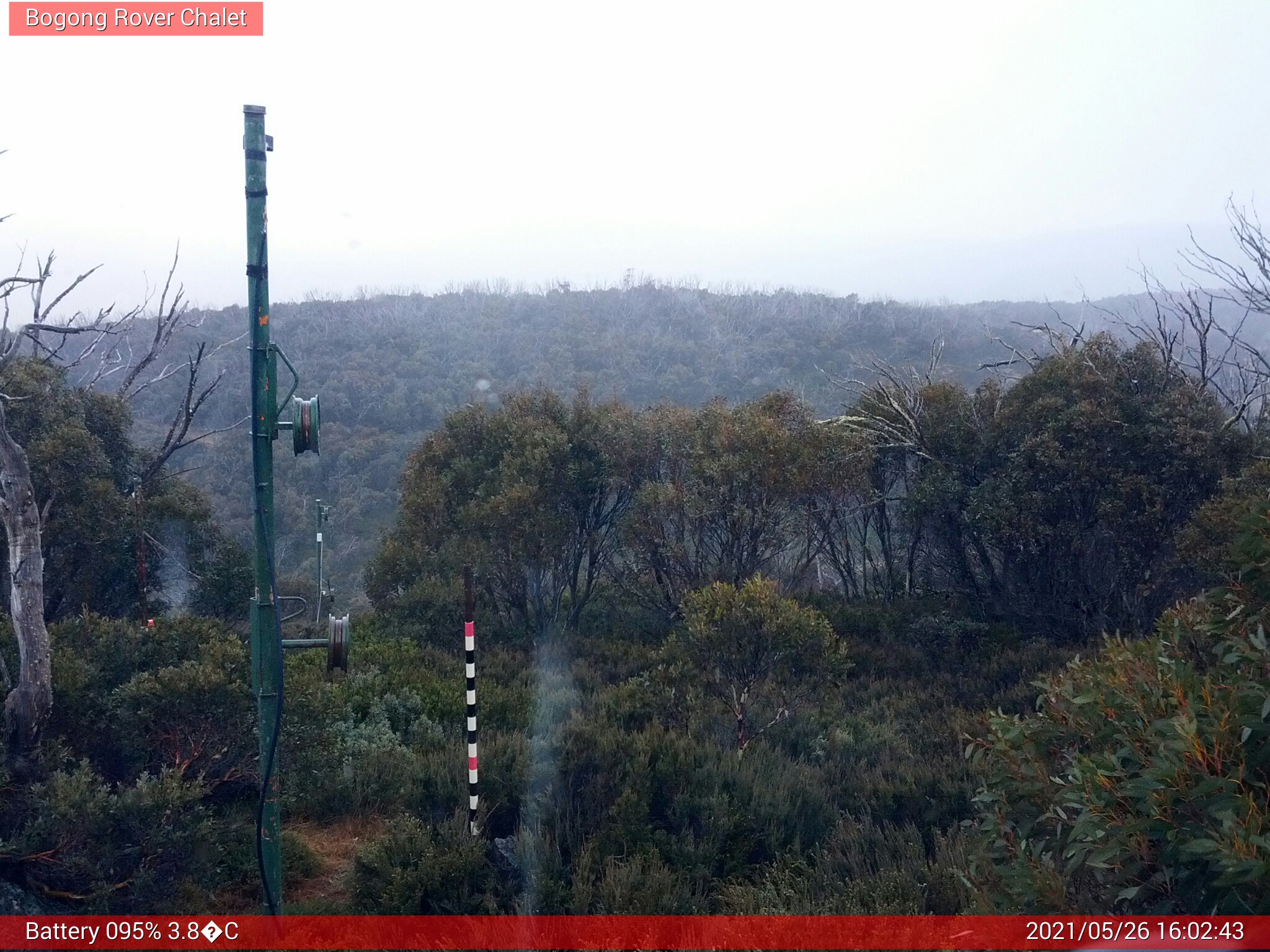 Bogong Web Cam 4:02pm Wednesday 26th of May 2021