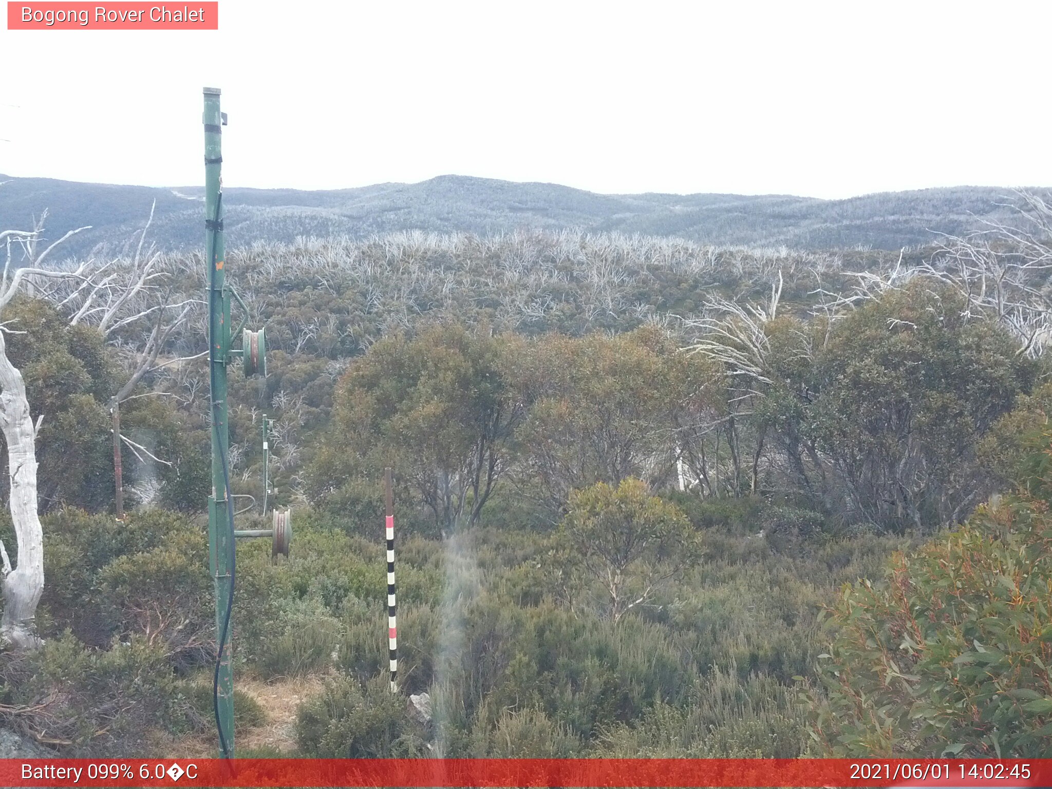 Bogong Web Cam 2:02pm Tuesday 1st of June 2021