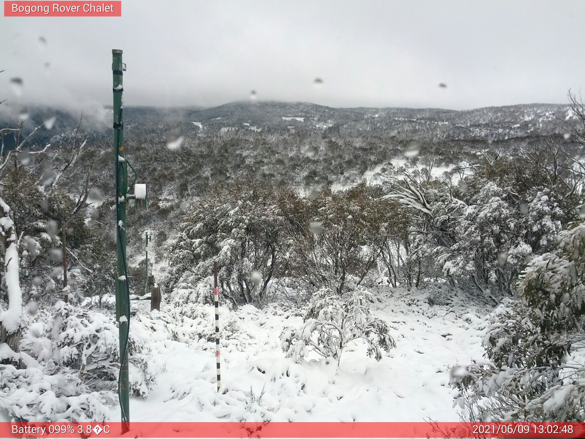 Bogong Web Cam 1:02pm Wednesday 9th of June 2021