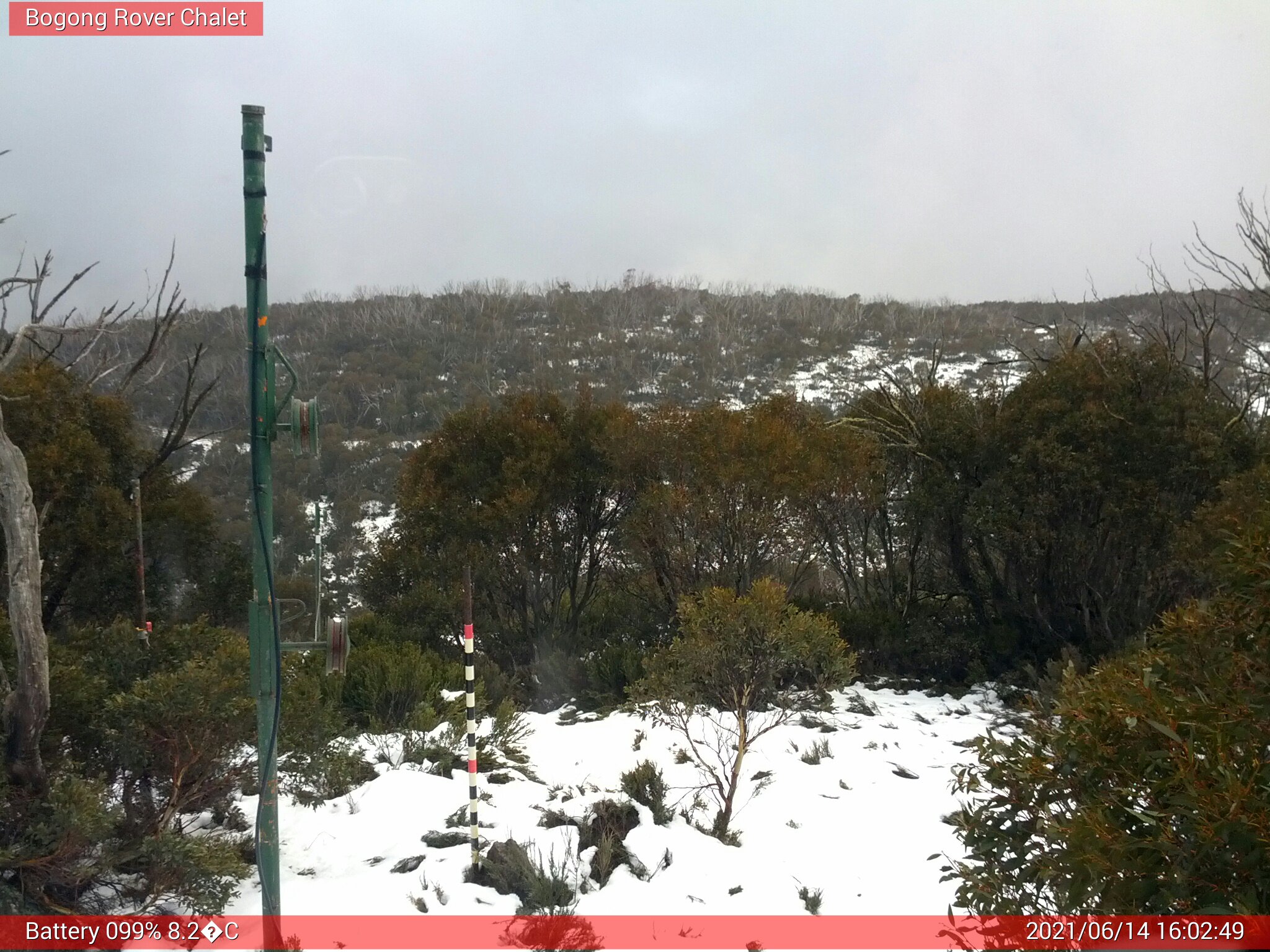 Bogong Web Cam 4:02pm Monday 14th of June 2021