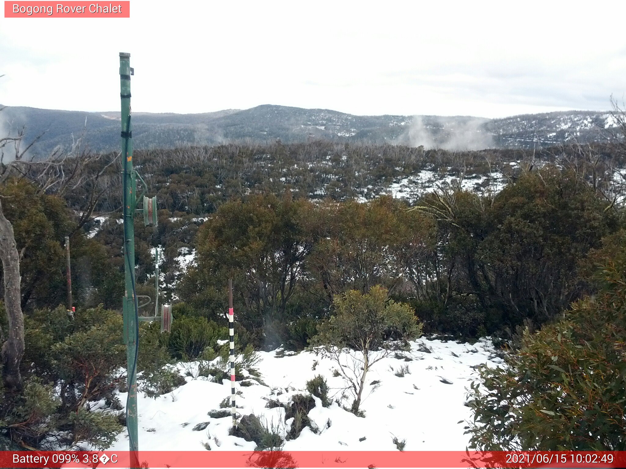 Bogong Web Cam 10:02am Tuesday 15th of June 2021