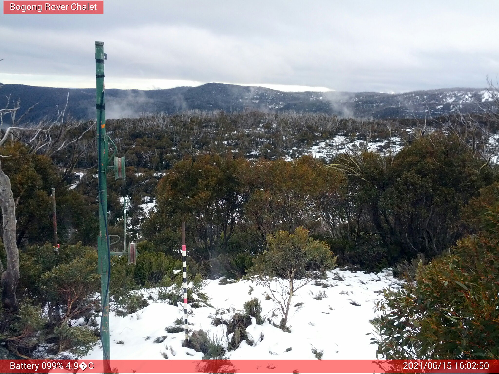 Bogong Web Cam 4:02pm Tuesday 15th of June 2021