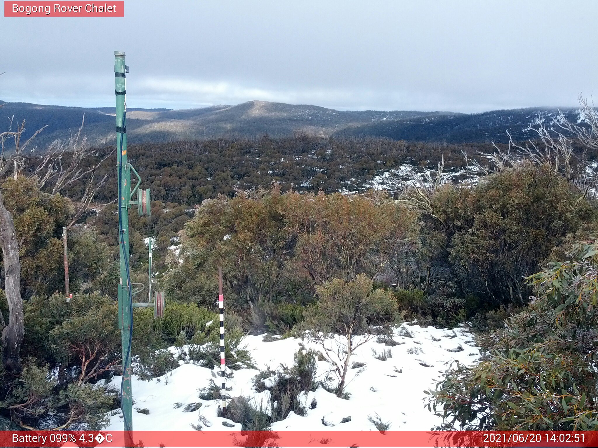 Bogong Web Cam 2:02pm Sunday 20th of June 2021