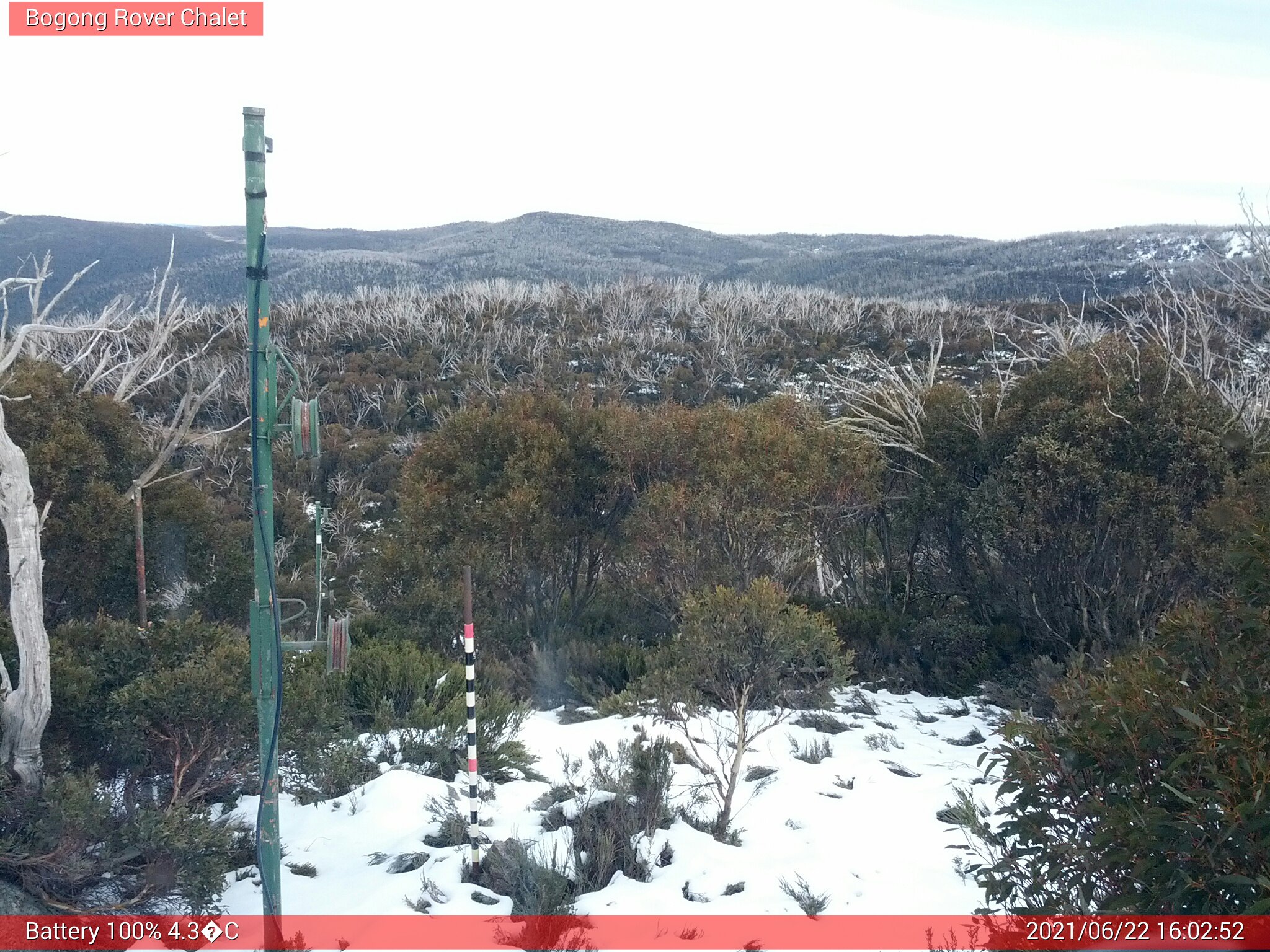 Bogong Web Cam 4:02pm Tuesday 22nd of June 2021