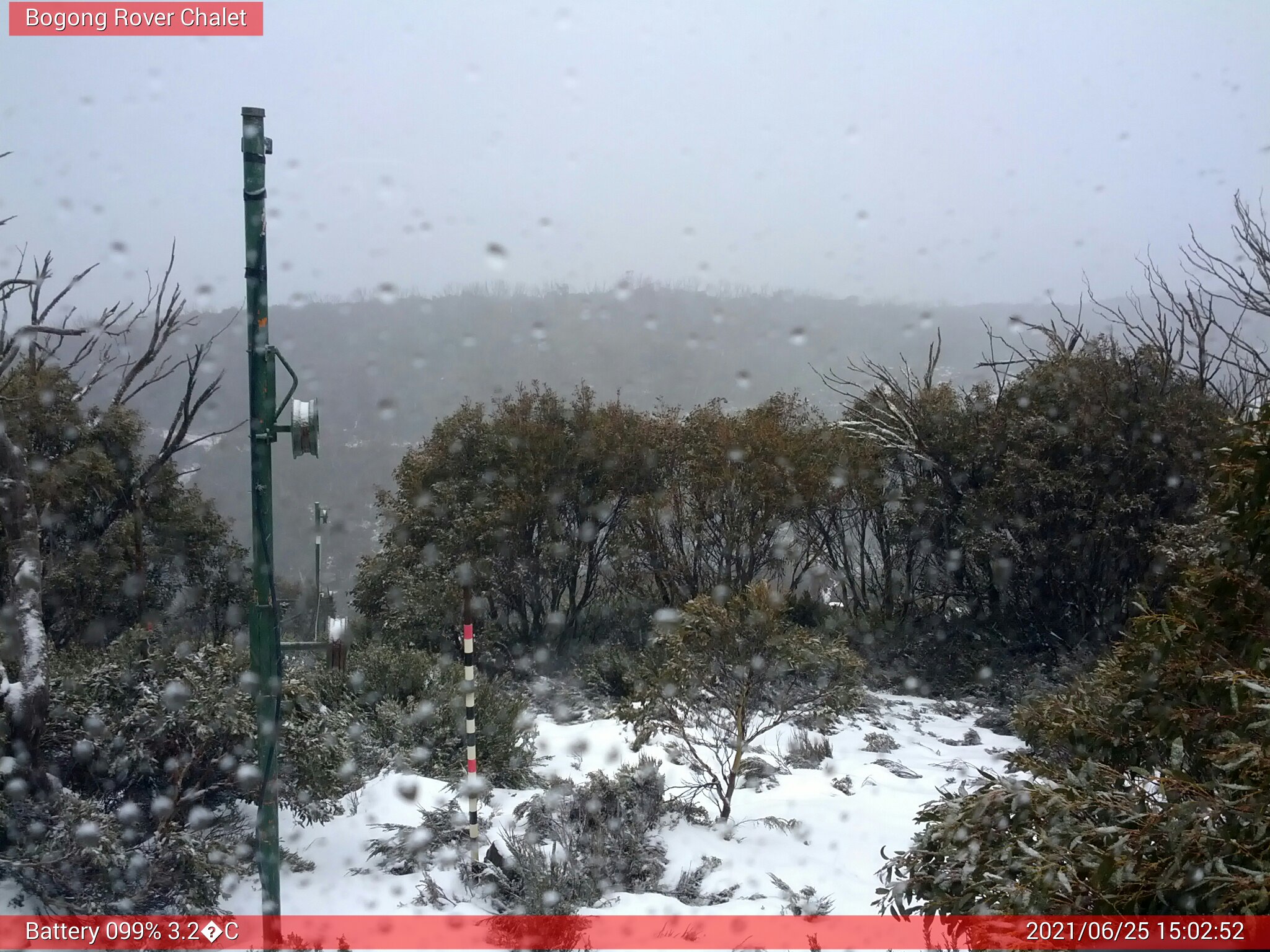 Bogong Web Cam 3:02pm Friday 25th of June 2021