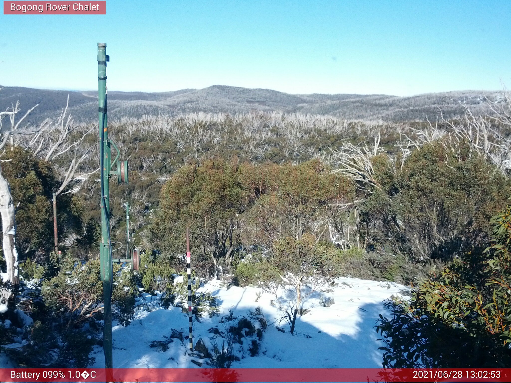 Bogong Web Cam 1:02pm Monday 28th of June 2021