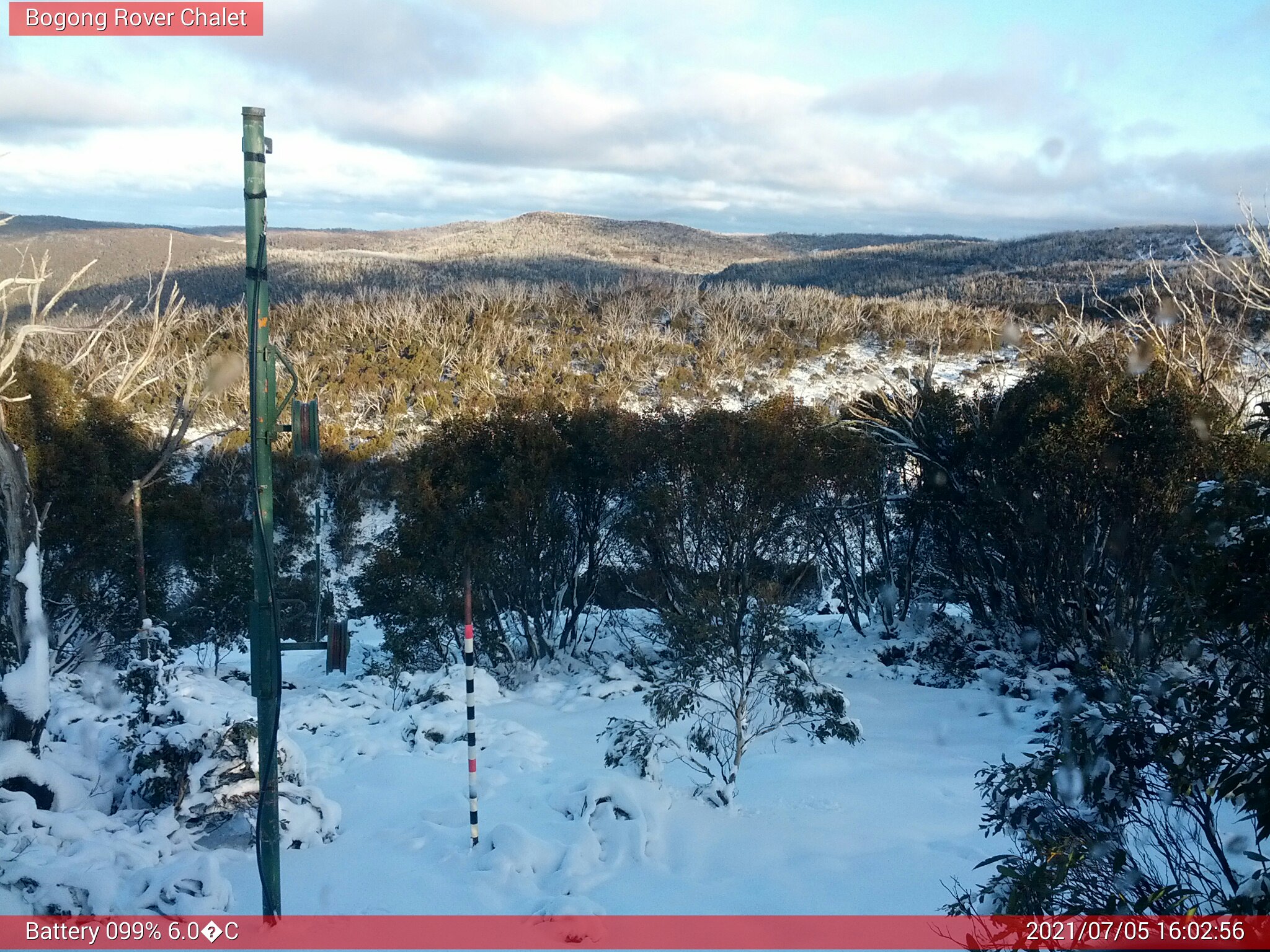 Bogong Web Cam 4:02pm Monday 5th of July 2021