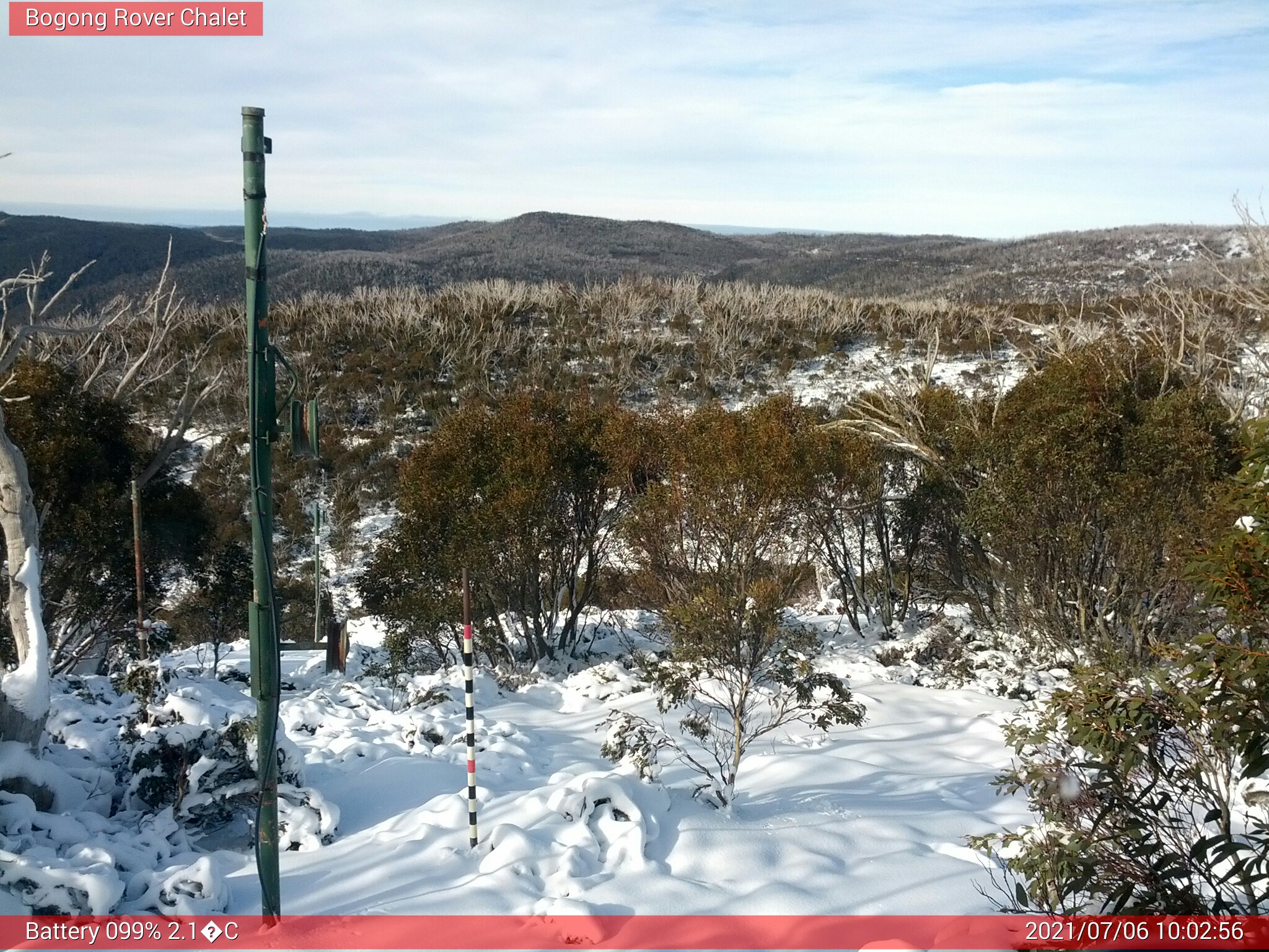 Bogong Web Cam 10:02am Tuesday 6th of July 2021