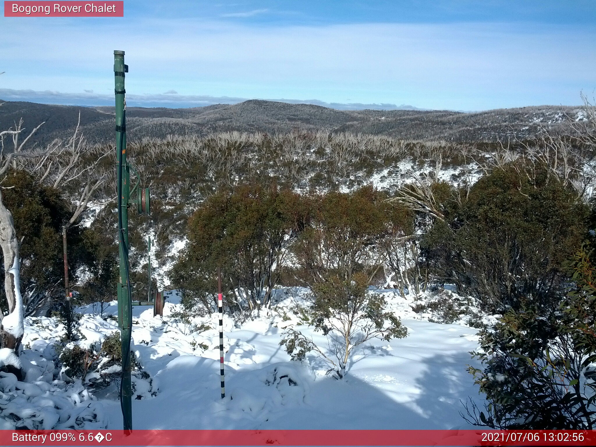 Bogong Web Cam 1:02pm Tuesday 6th of July 2021