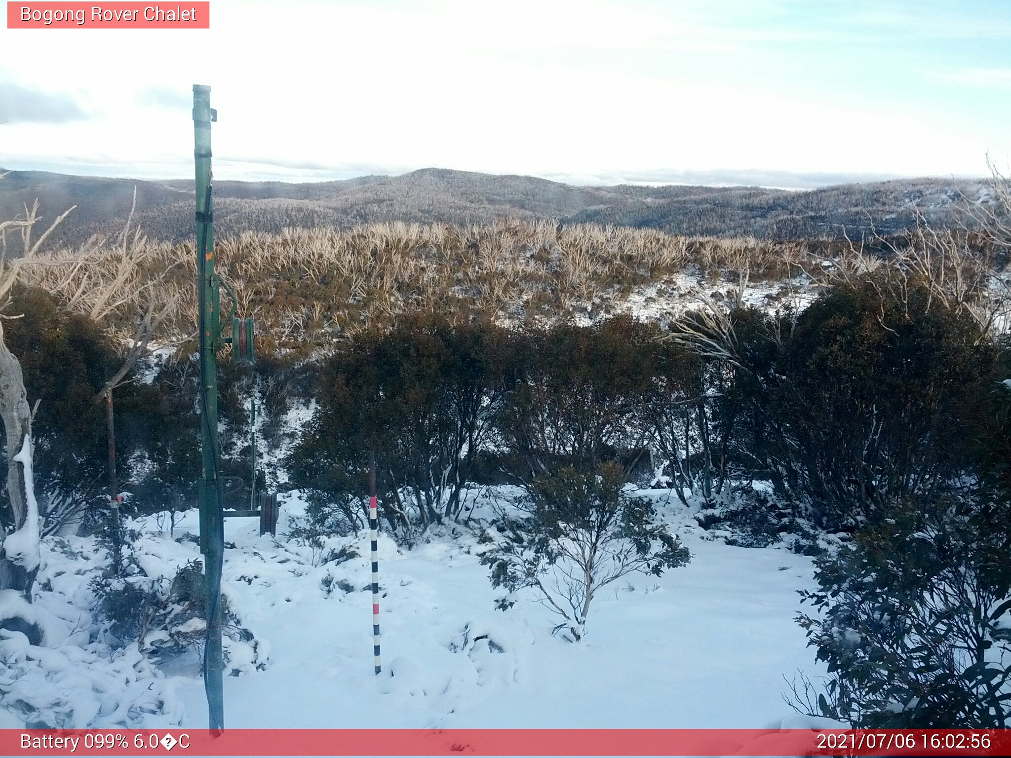 Bogong Web Cam 4:02pm Tuesday 6th of July 2021