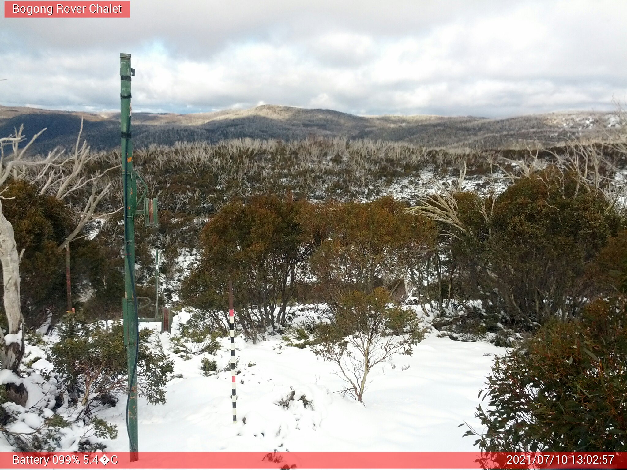 Bogong Web Cam 1:02pm Saturday 10th of July 2021