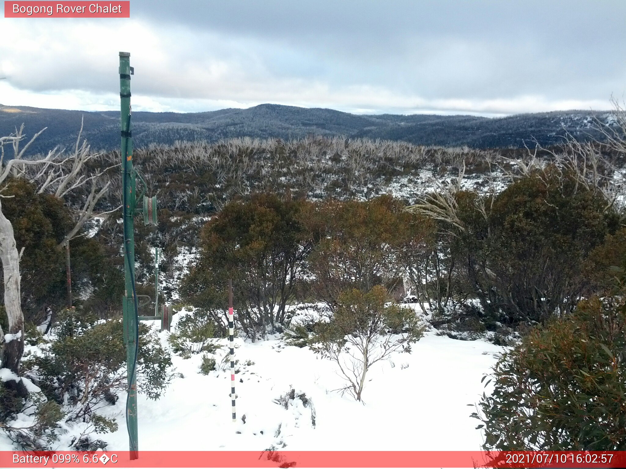 Bogong Web Cam 4:02pm Saturday 10th of July 2021