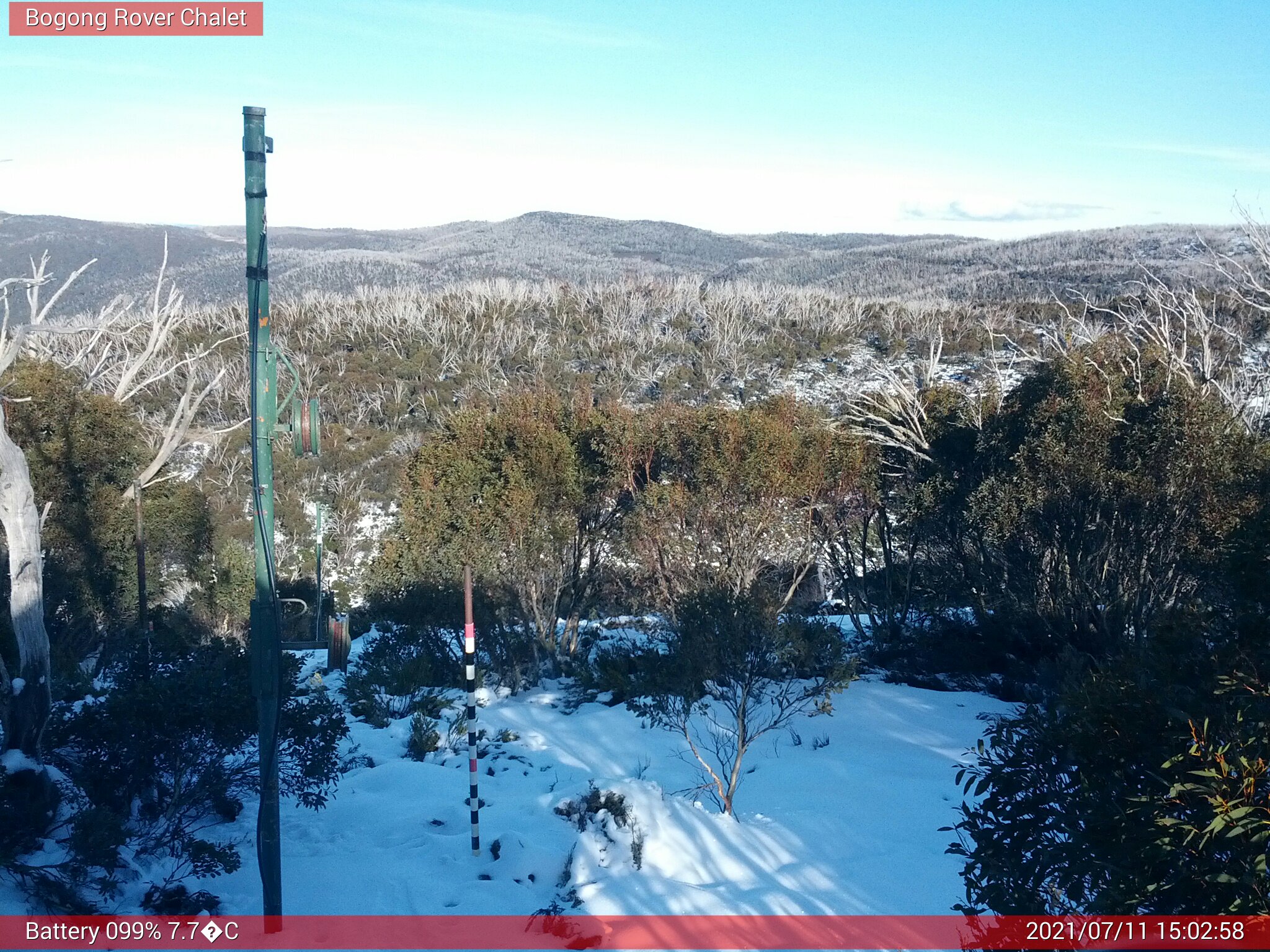 Bogong Web Cam 3:02pm Sunday 11th of July 2021