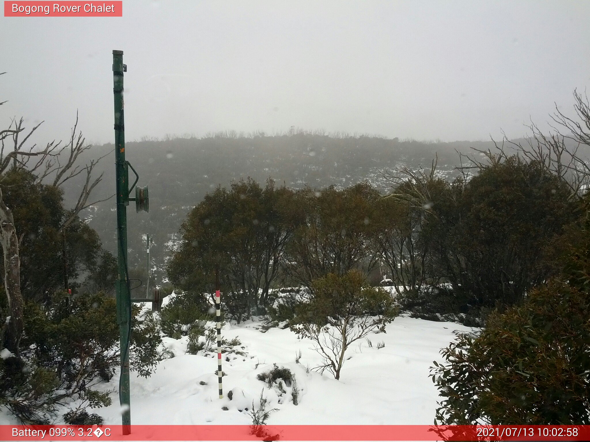 Bogong Web Cam 10:02am Tuesday 13th of July 2021