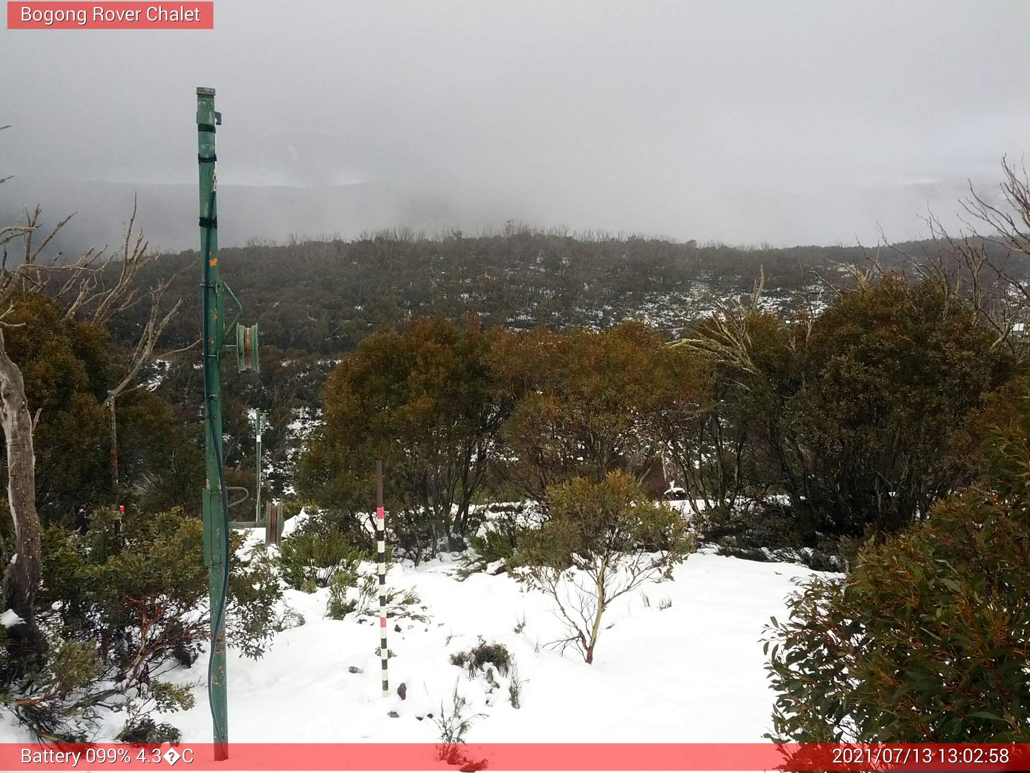 Bogong Web Cam 1:02pm Tuesday 13th of July 2021