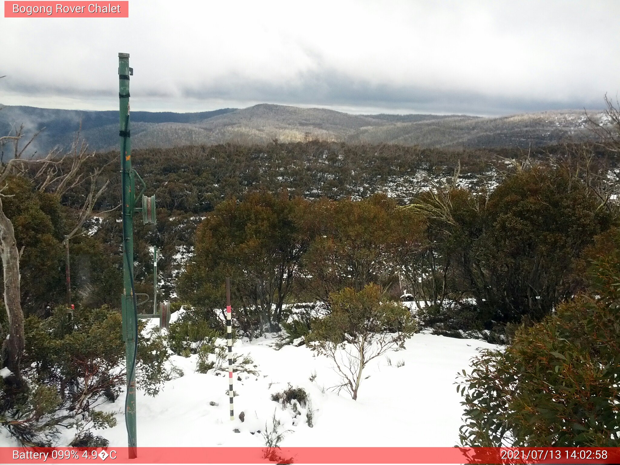 Bogong Web Cam 2:02pm Tuesday 13th of July 2021