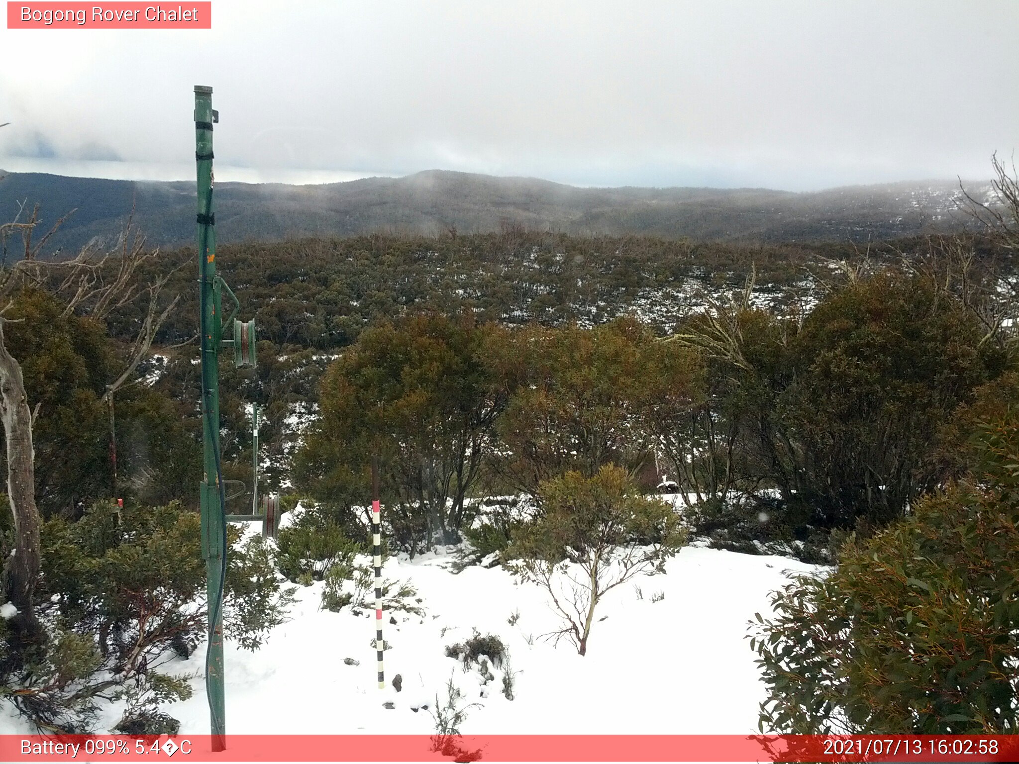 Bogong Web Cam 4:02pm Tuesday 13th of July 2021