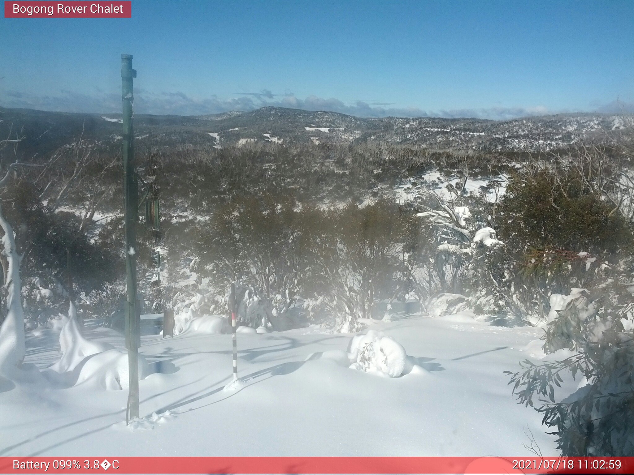 Bogong Web Cam 11:02am Sunday 18th of July 2021