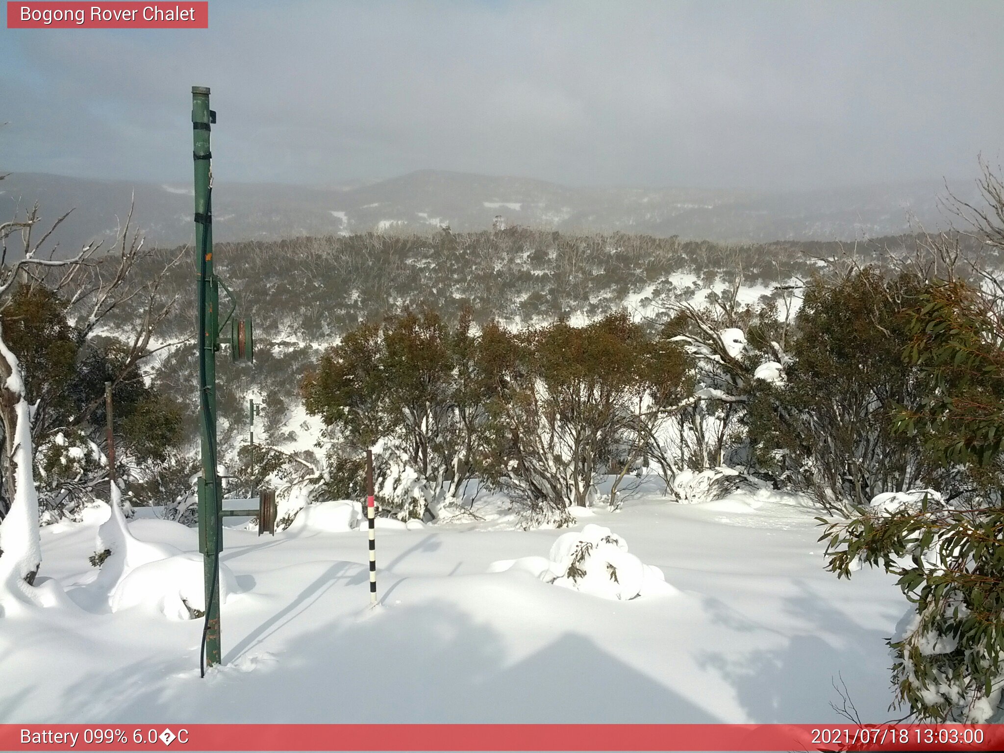 Bogong Web Cam 1:02pm Sunday 18th of July 2021