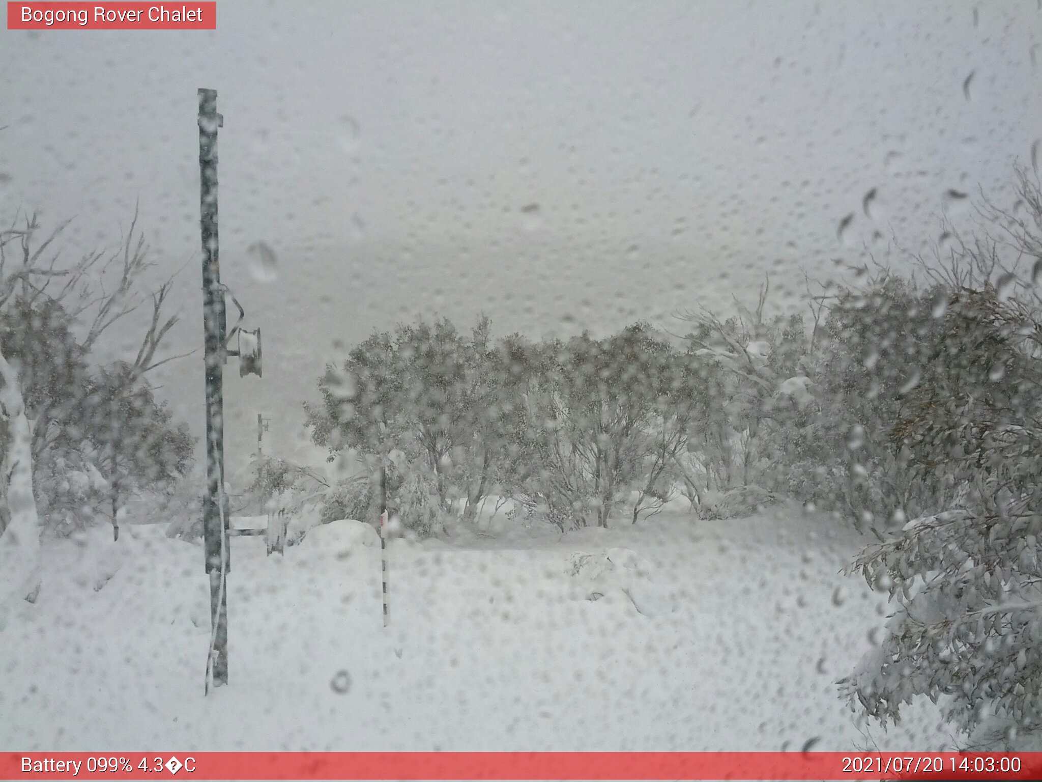 Bogong Web Cam 2:03pm Tuesday 20th of July 2021