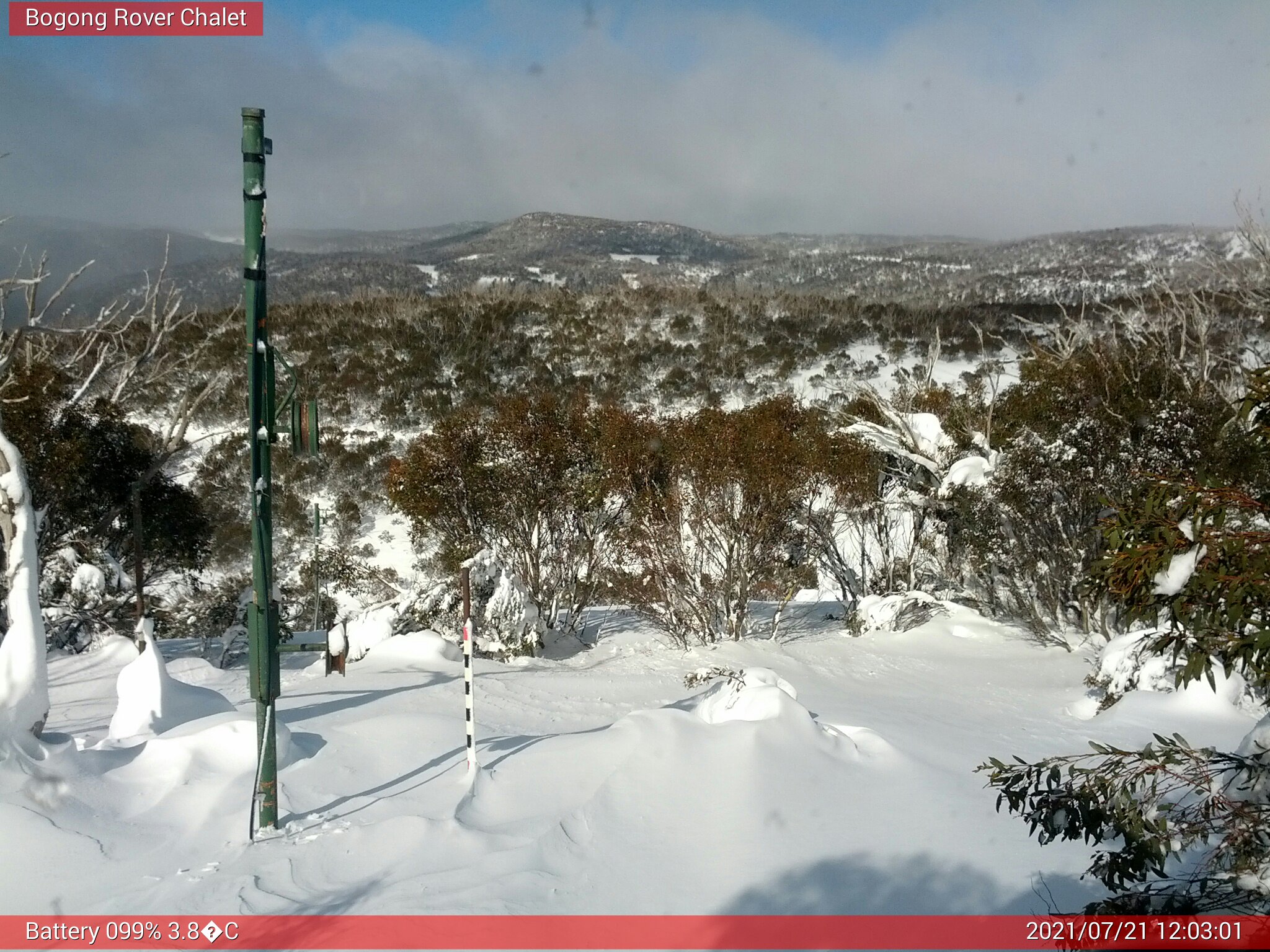 Bogong Web Cam 12:03pm Wednesday 21st of July 2021