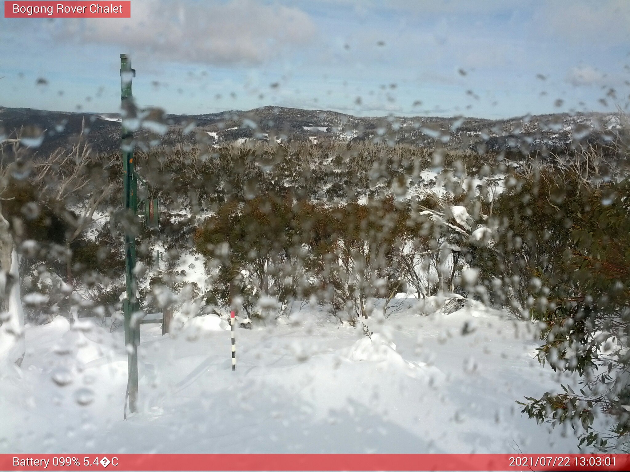 Bogong Web Cam 1:03pm Thursday 22nd of July 2021