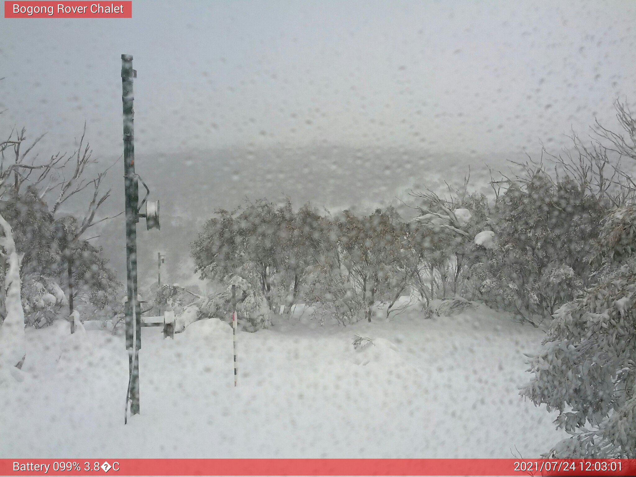 Bogong Web Cam 12:03pm Saturday 24th of July 2021