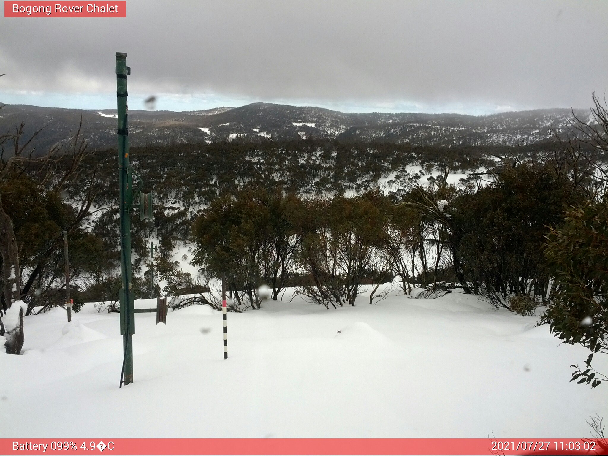 Bogong Web Cam 11:03am Tuesday 27th of July 2021