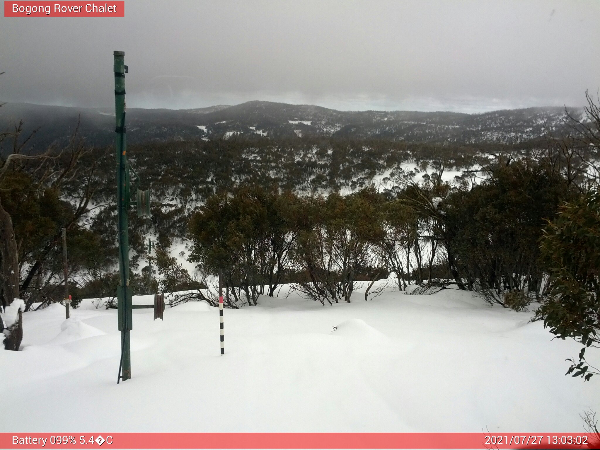 Bogong Web Cam 1:03pm Tuesday 27th of July 2021