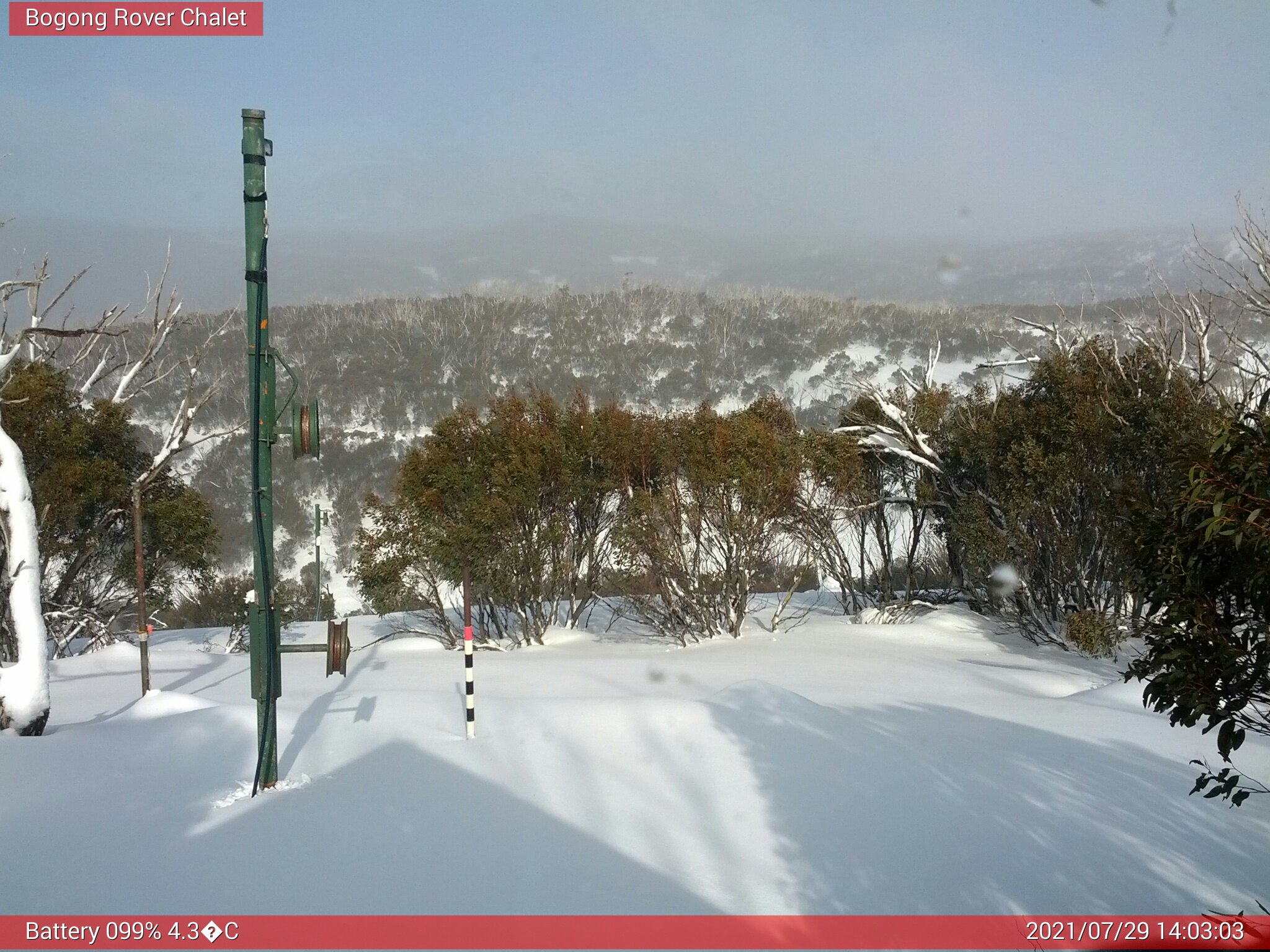 Bogong Web Cam 2:03pm Thursday 29th of July 2021