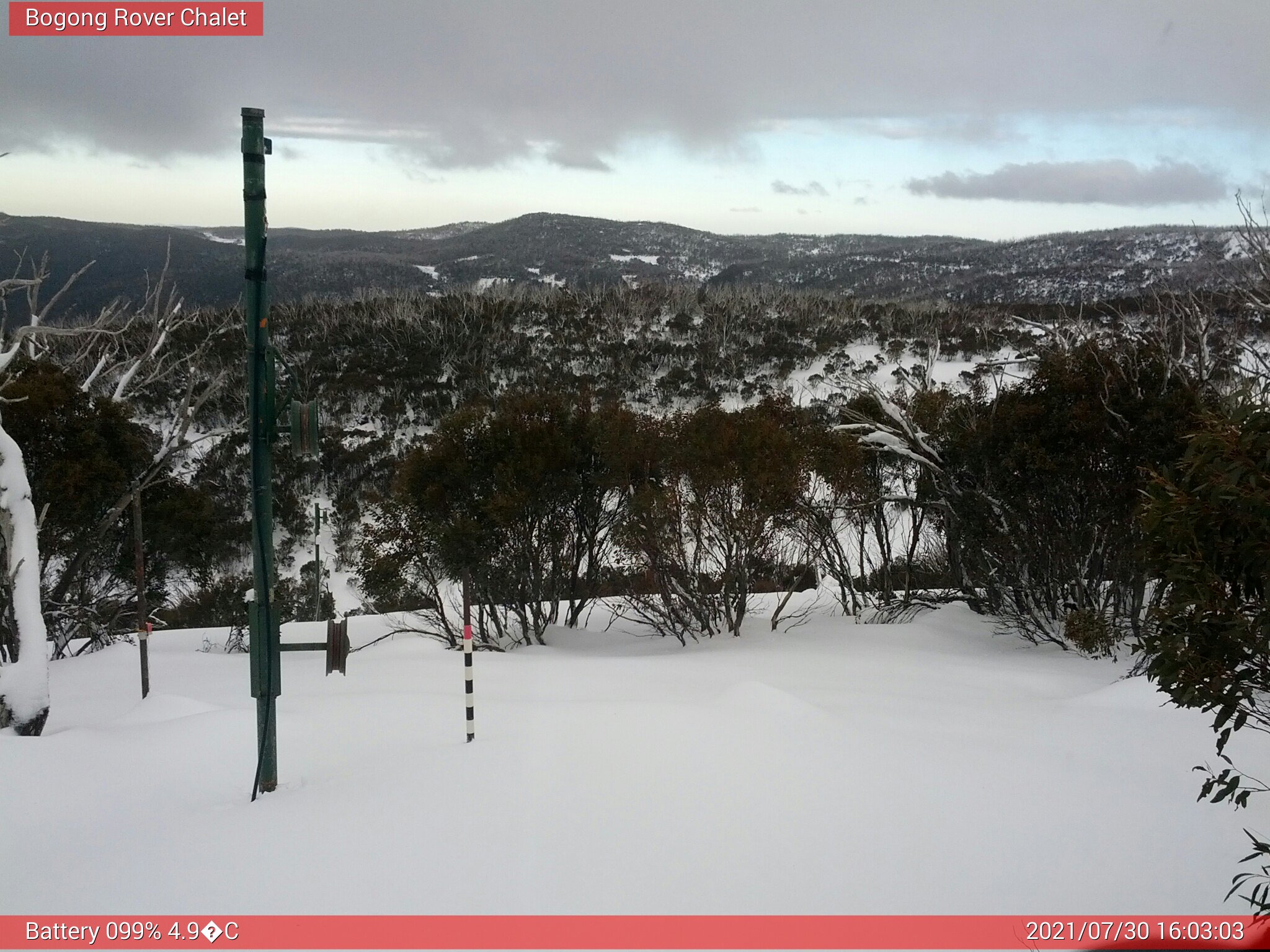 Bogong Web Cam 4:03pm Friday 30th of July 2021