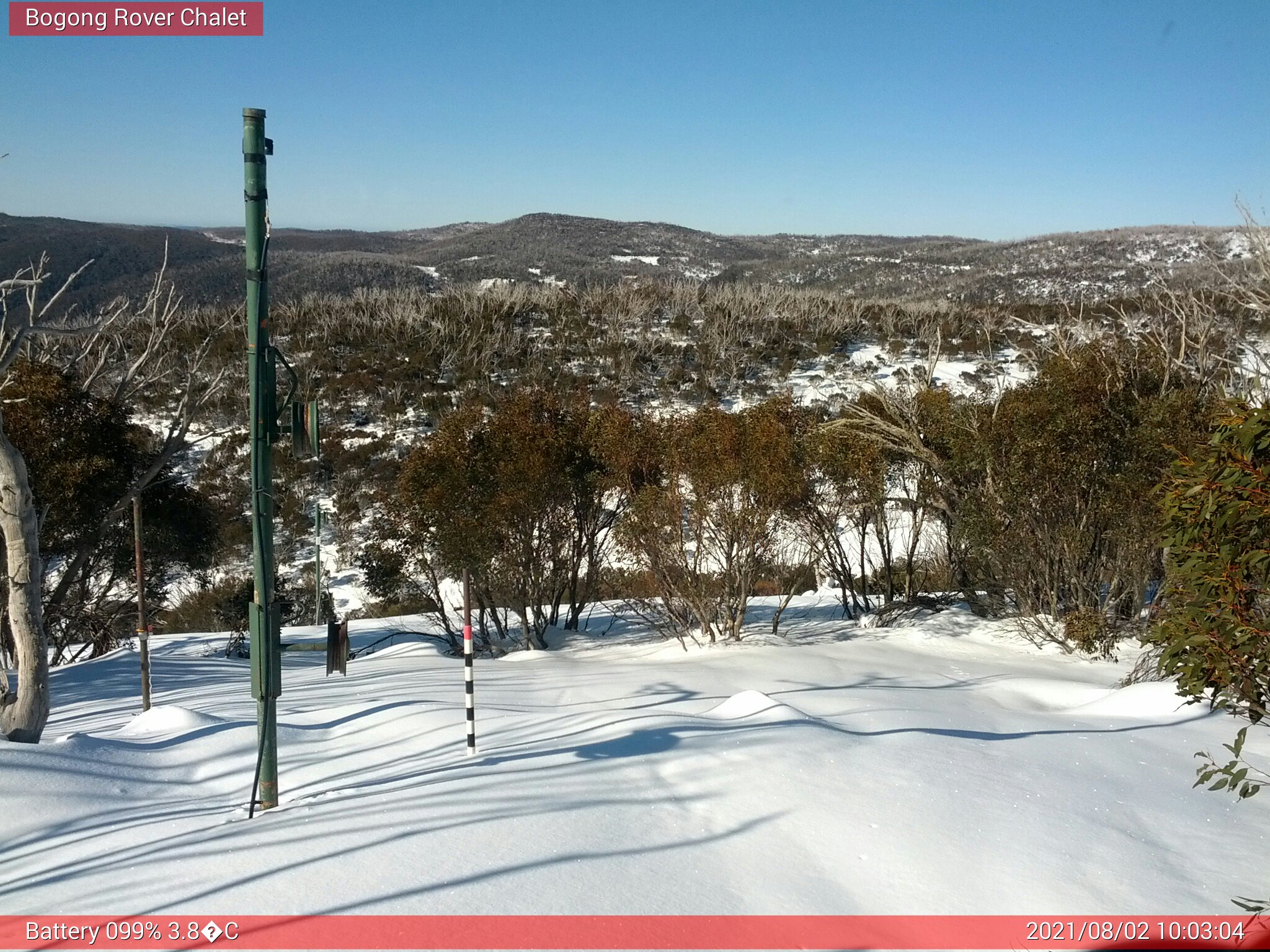 Bogong Web Cam 10:03am Monday 2nd of August 2021