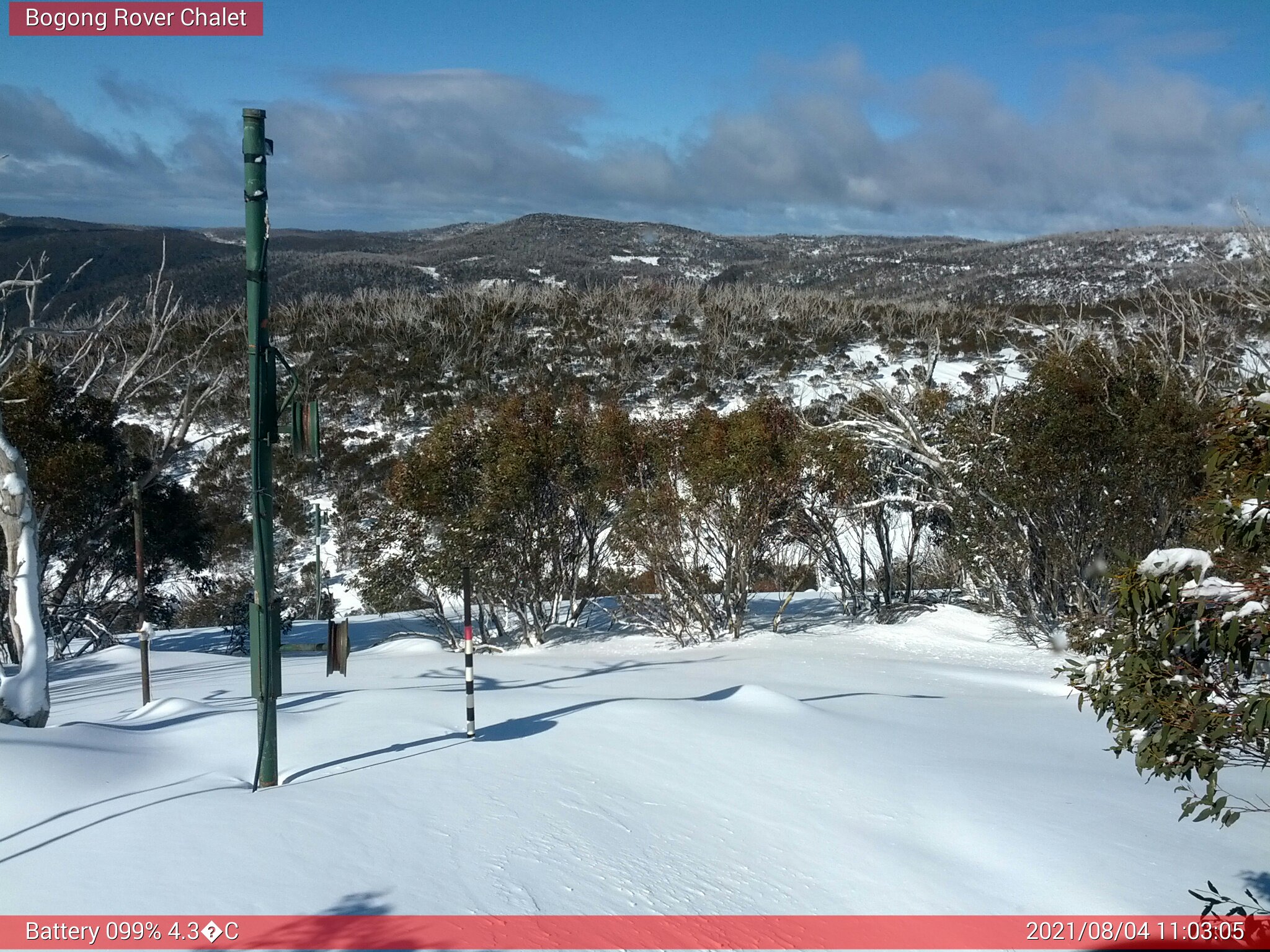 Bogong Web Cam 11:03am Wednesday 4th of August 2021