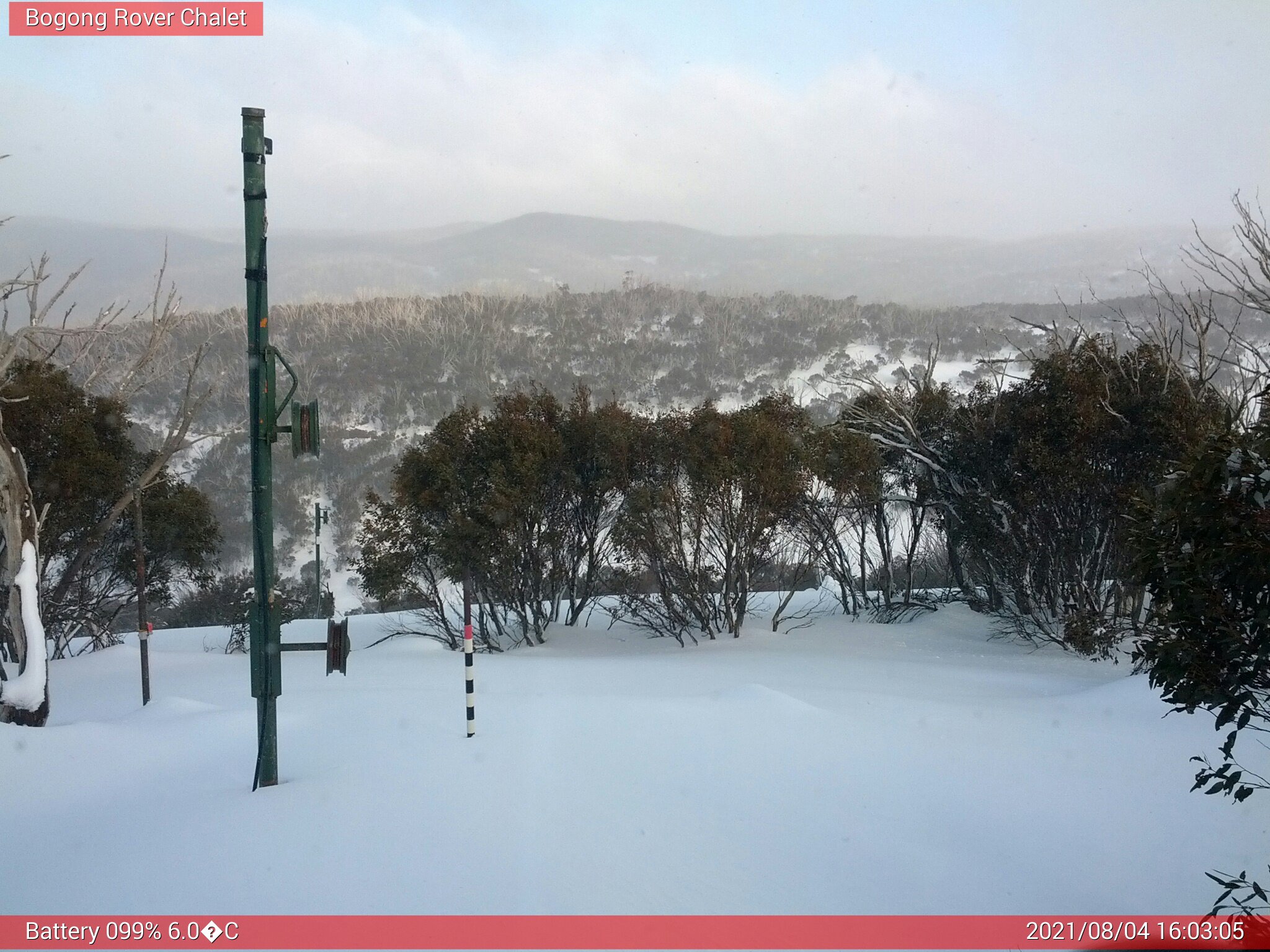 Bogong Web Cam 4:03pm Wednesday 4th of August 2021