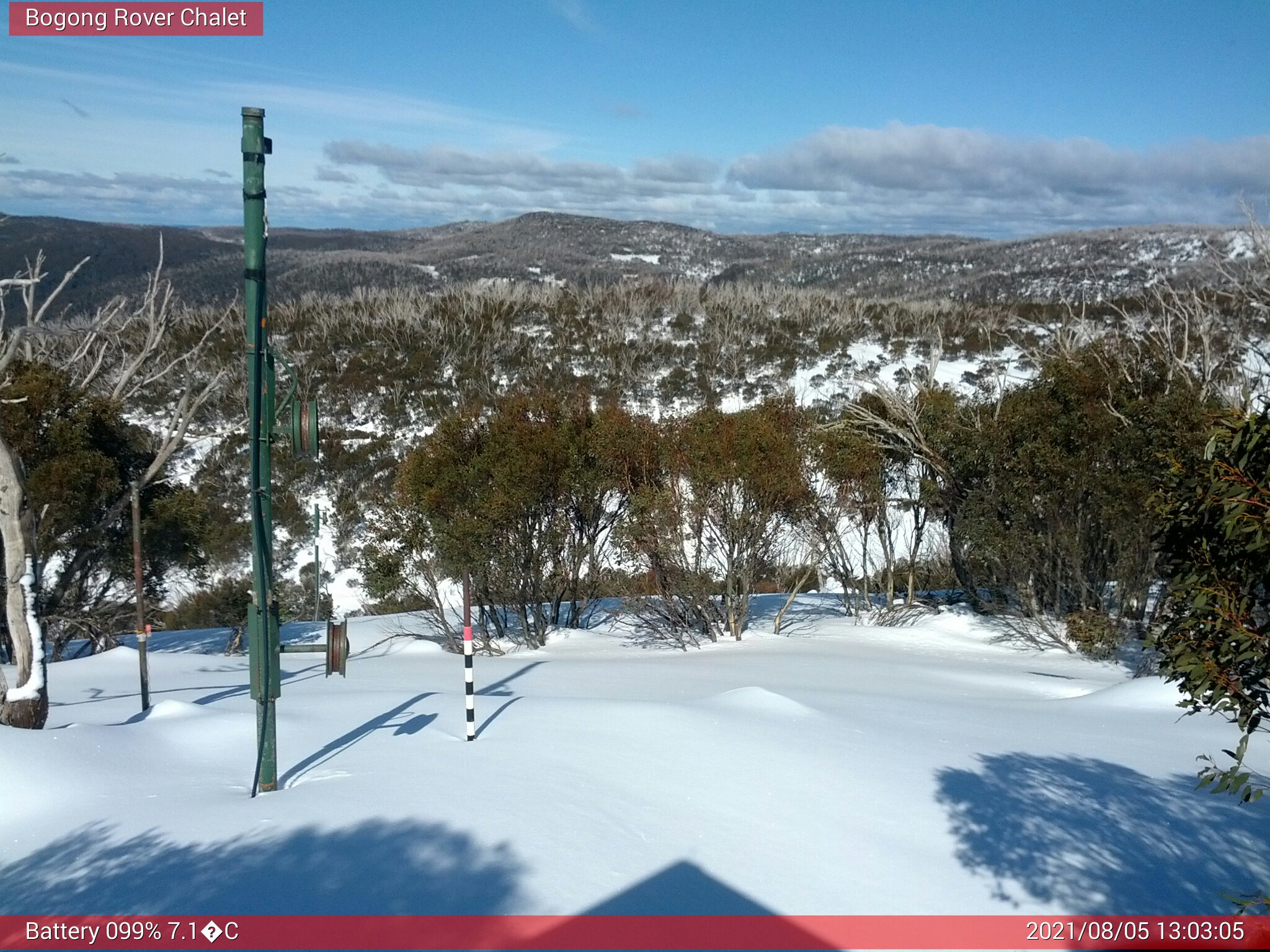 Bogong Web Cam 1:03pm Thursday 5th of August 2021