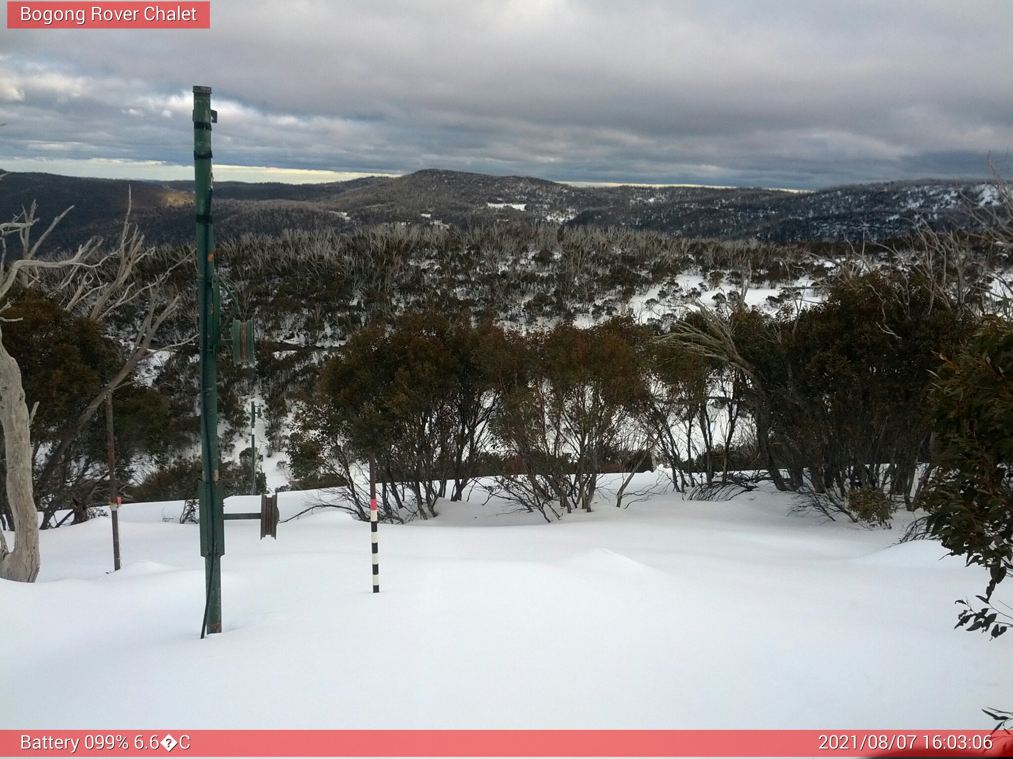 Bogong Web Cam 4:03pm Saturday 7th of August 2021