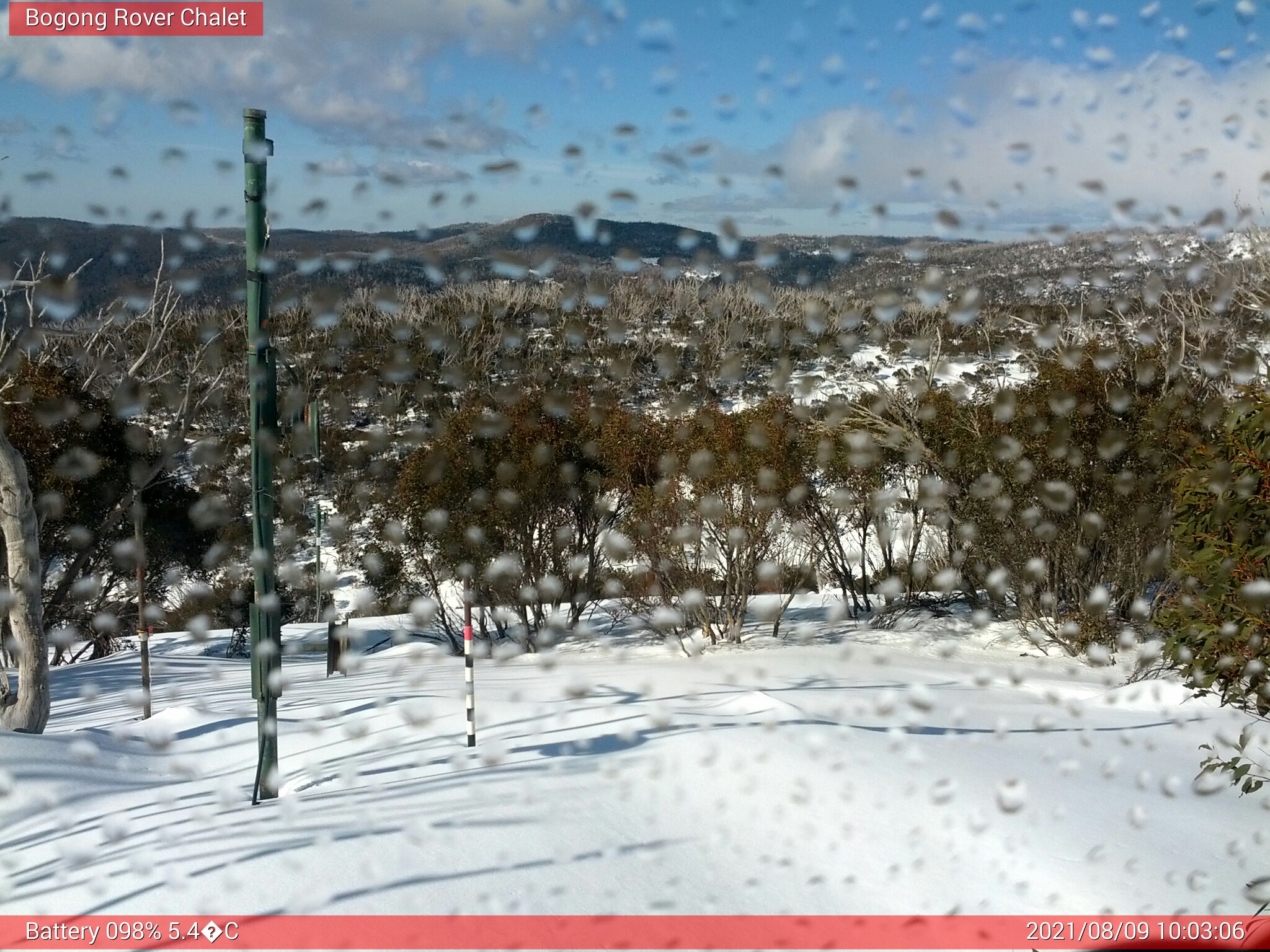 Bogong Web Cam 10:03am Monday 9th of August 2021