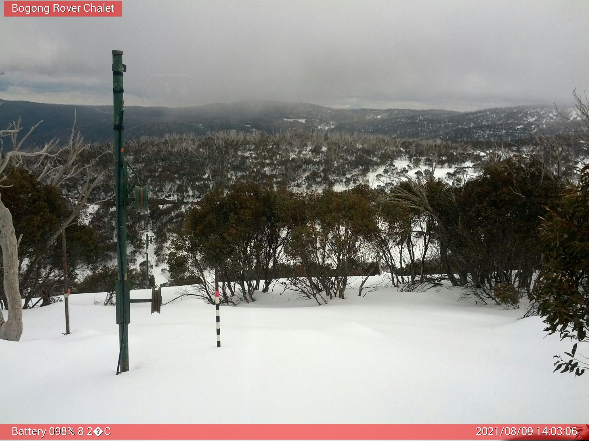 Bogong Web Cam 2:03pm Monday 9th of August 2021