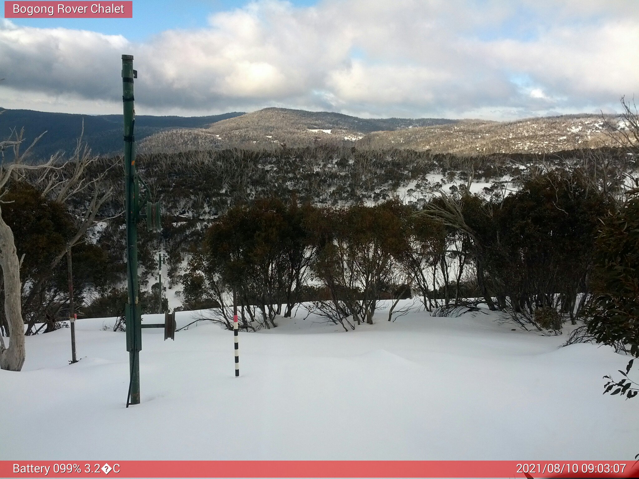 Bogong Web Cam 9:03am Tuesday 10th of August 2021