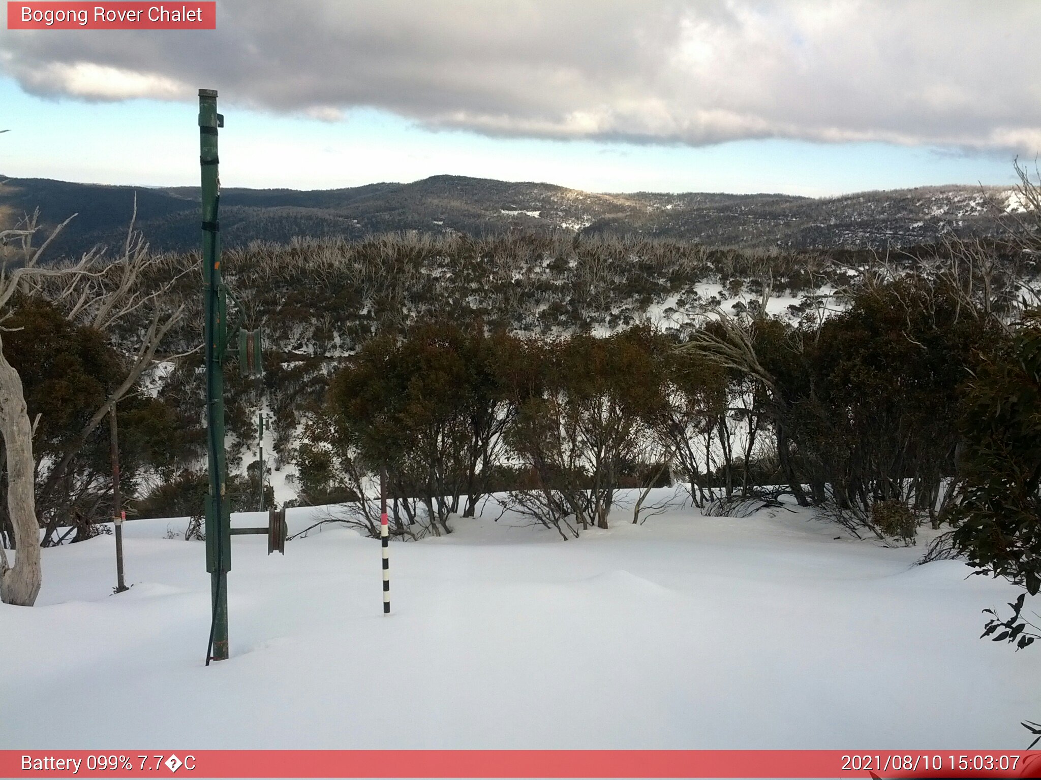 Bogong Web Cam 3:03pm Tuesday 10th of August 2021