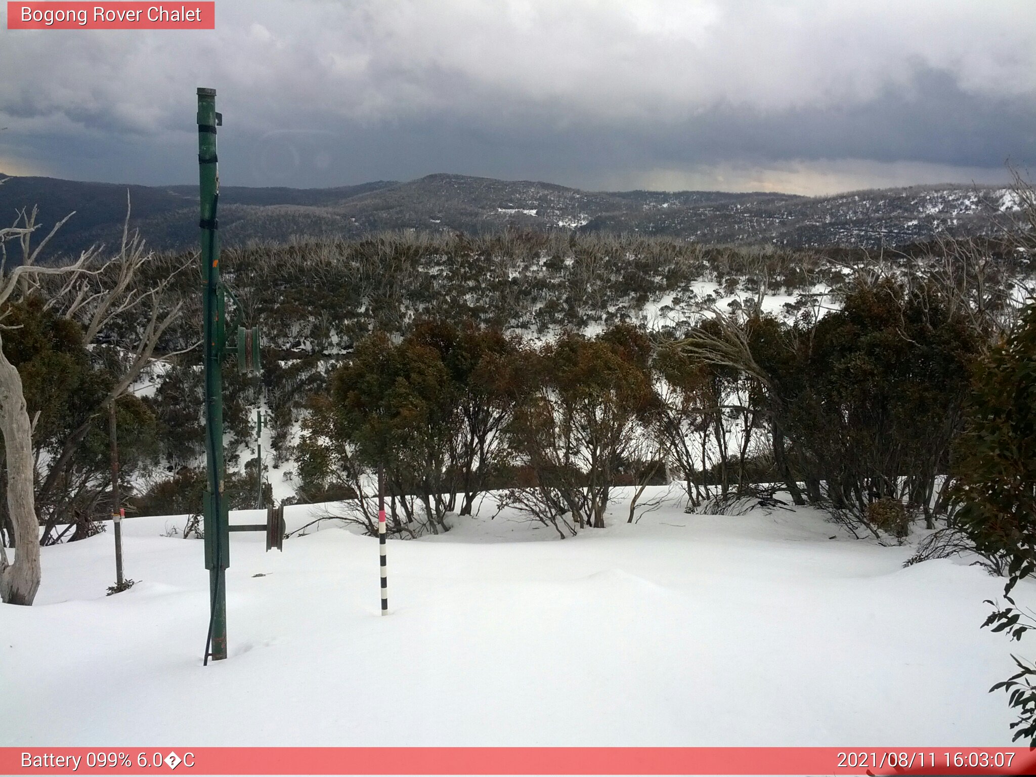 Bogong Web Cam 4:03pm Wednesday 11th of August 2021