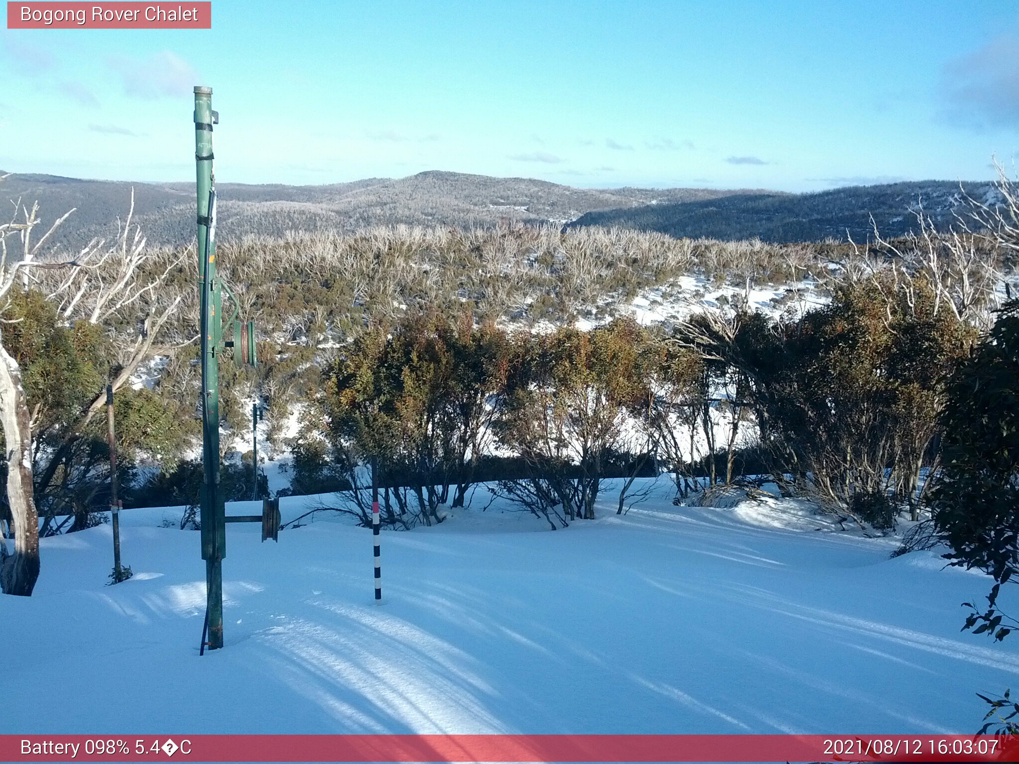 Bogong Web Cam 4:03pm Thursday 12th of August 2021