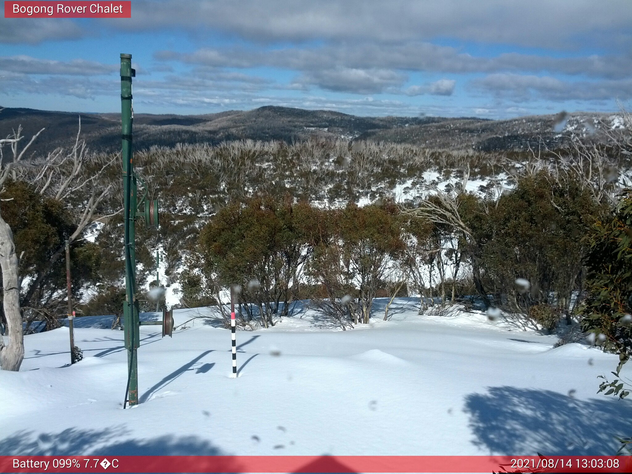 Bogong Web Cam 1:03pm Saturday 14th of August 2021