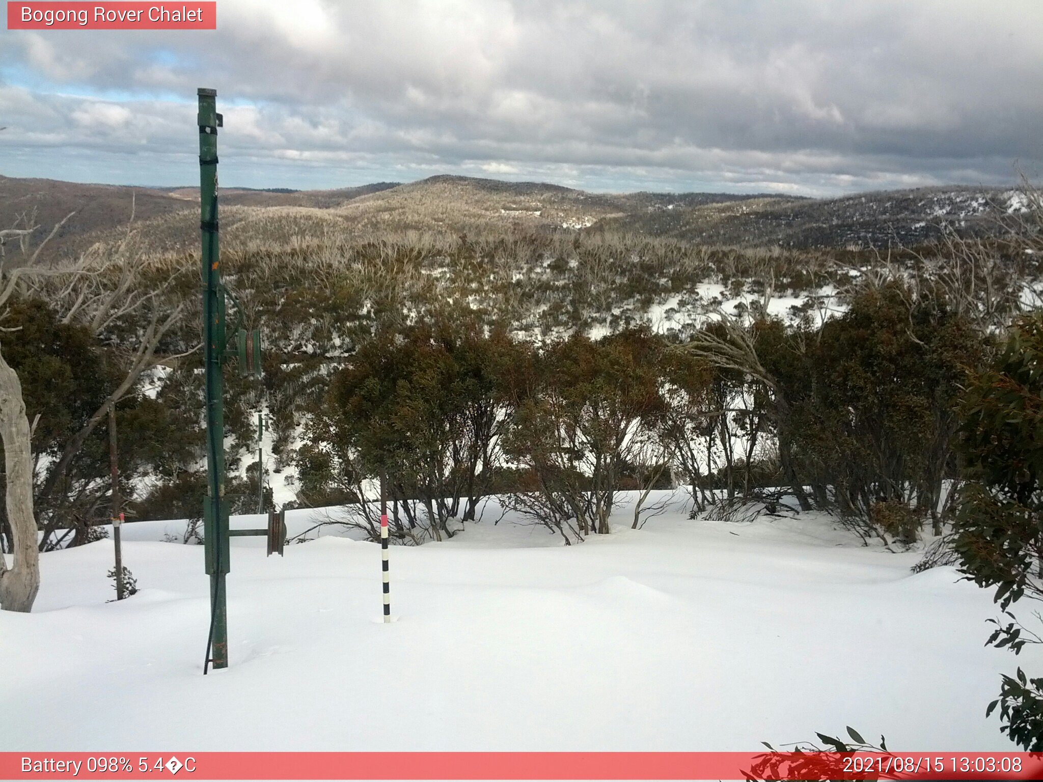 Bogong Web Cam 1:03pm Sunday 15th of August 2021