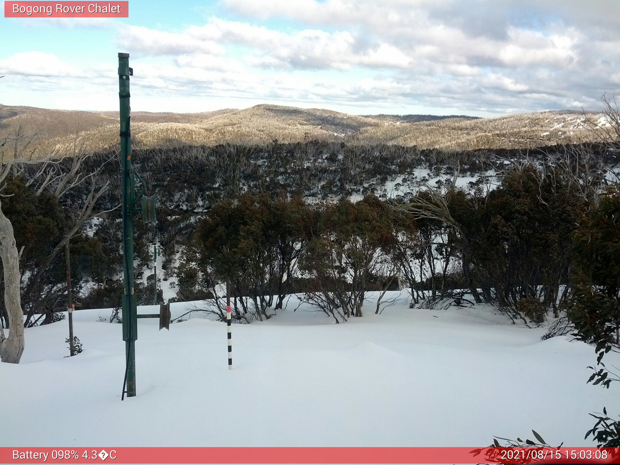 Bogong Web Cam 3:03pm Sunday 15th of August 2021